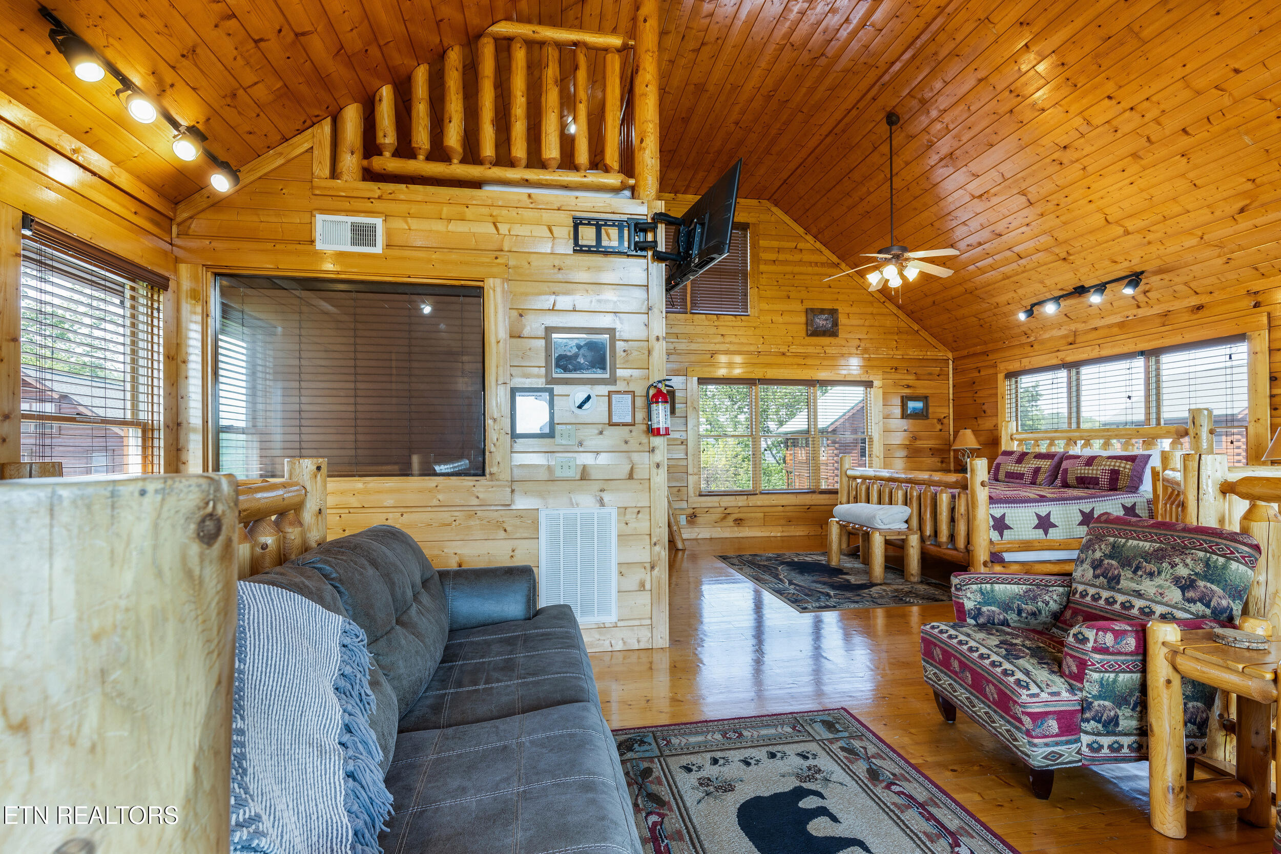 2828 White Oak Ridge Lane Sevierville TN 37862