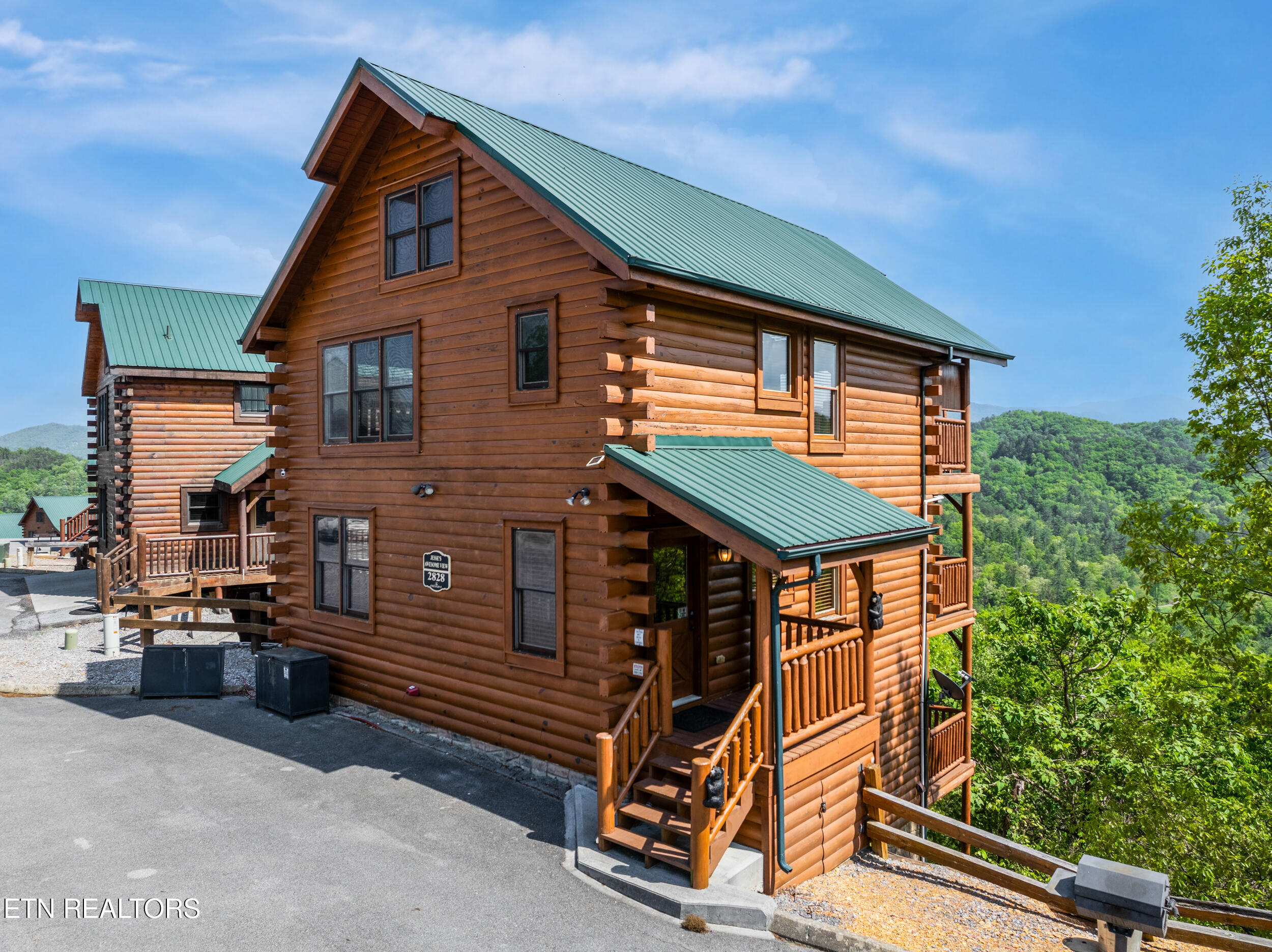 2828 White Oak Ridge Lane Sevierville TN 37862