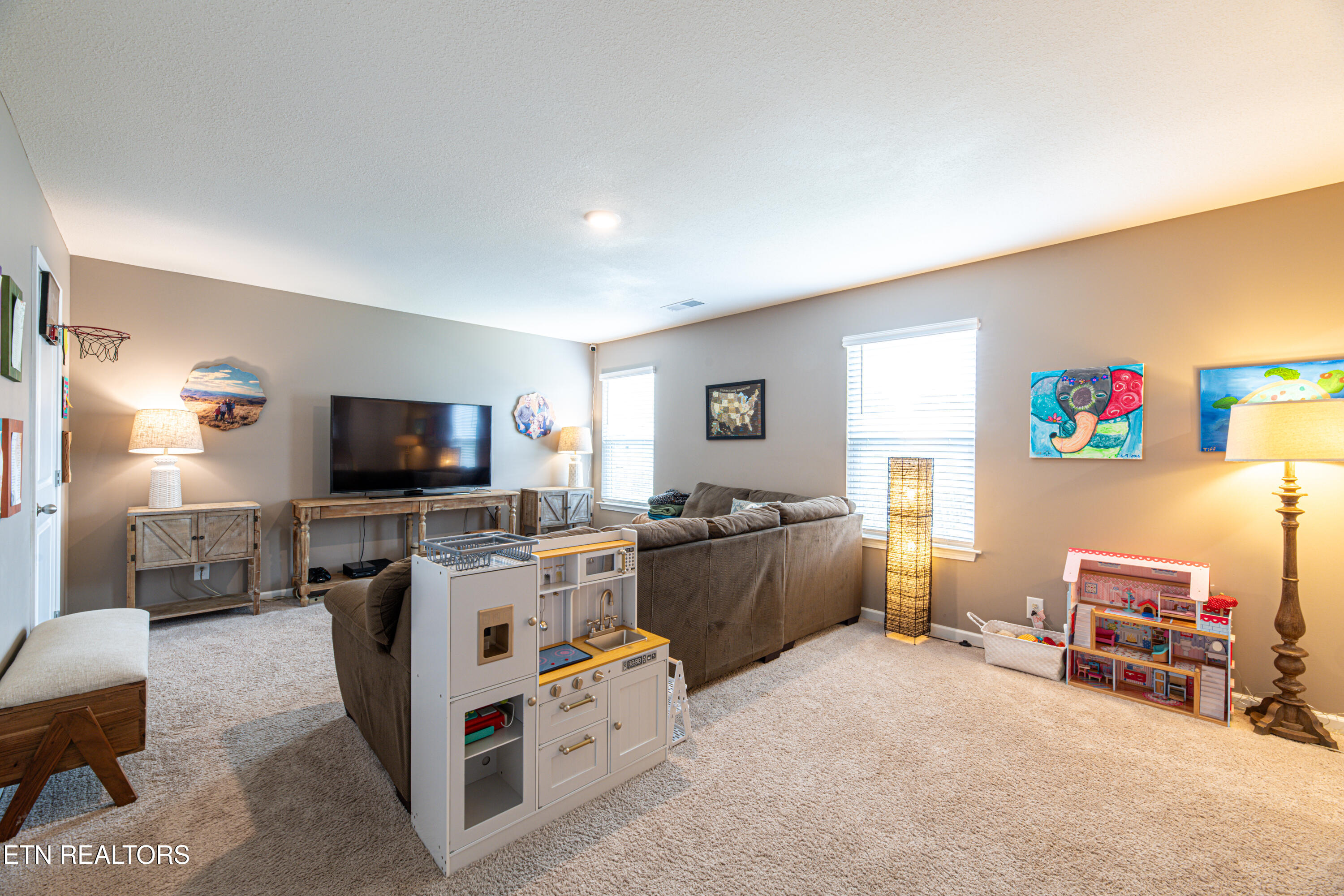 9803 War Admiral Lane Knoxville TN 37931
