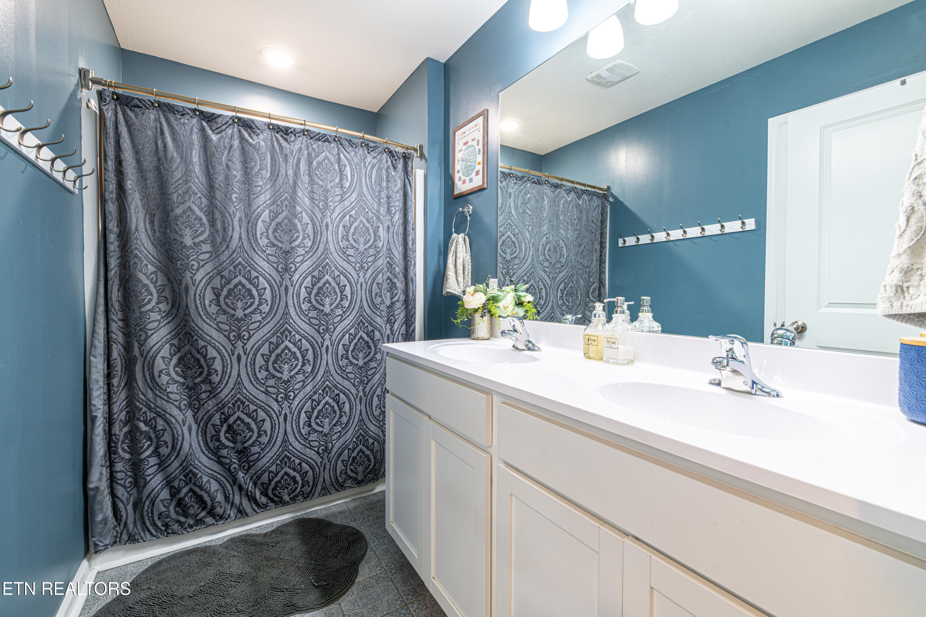 9803 War Admiral Lane Knoxville TN 37931