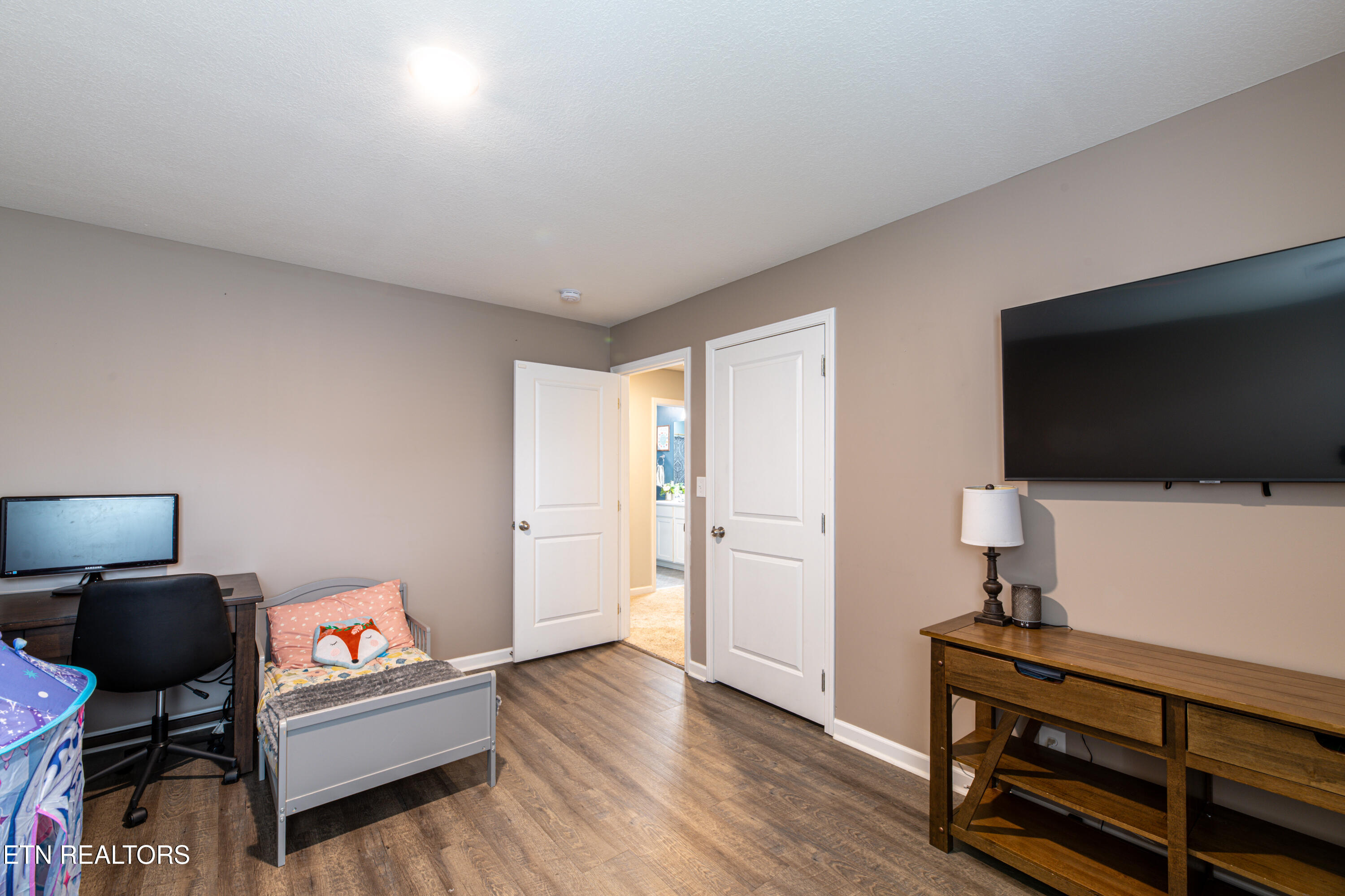 9803 War Admiral Lane Knoxville TN 37931
