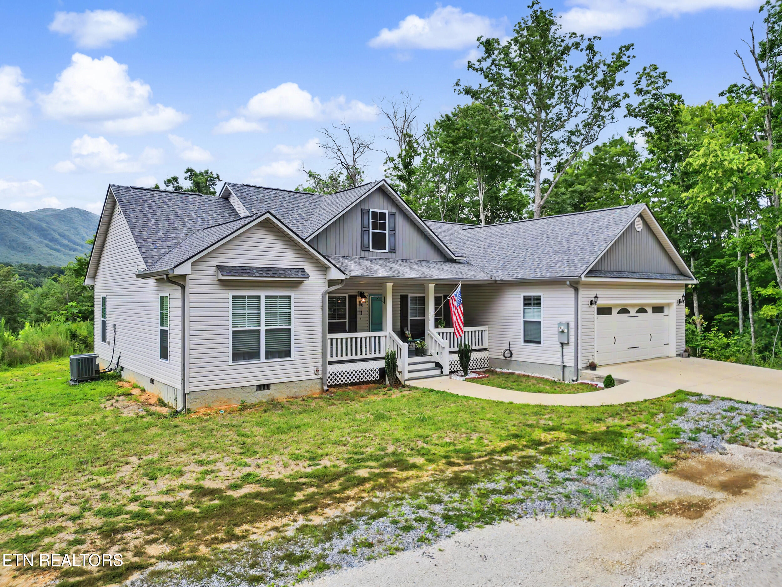 4478 Bruce Ogle Way Pigeon Forge TN 37863