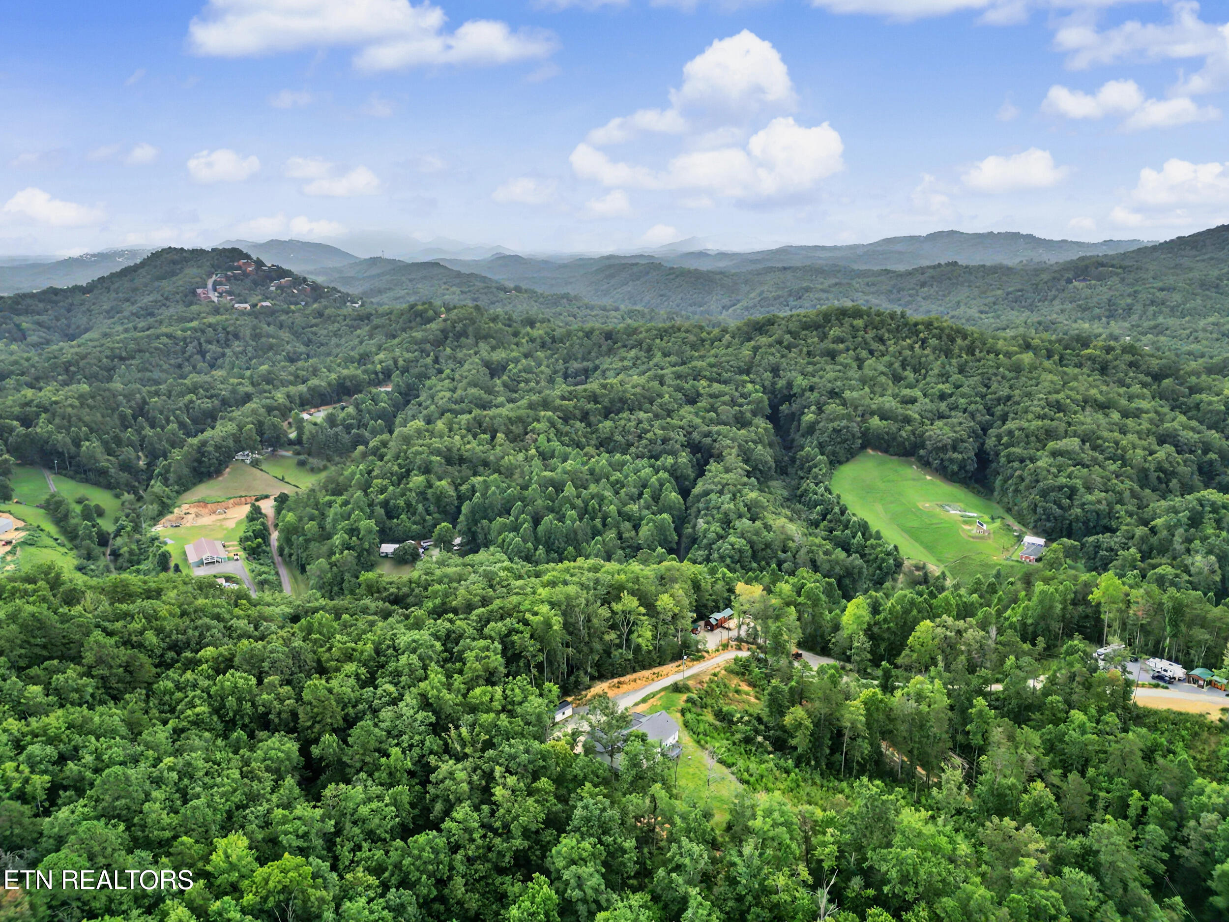 4478 Bruce Ogle Way Pigeon Forge TN 37863