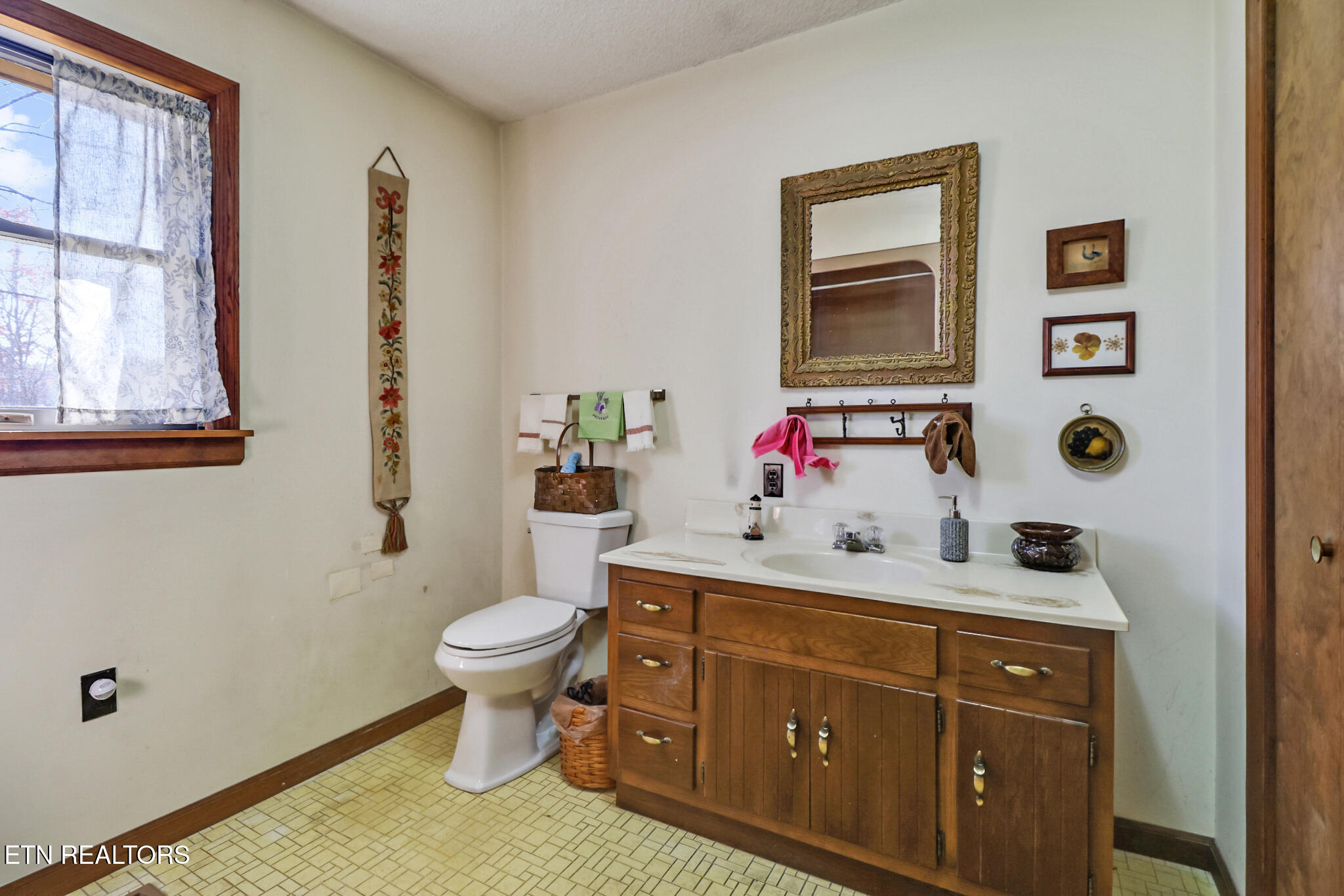 370 Red Brush Drive Crossville TN 38555