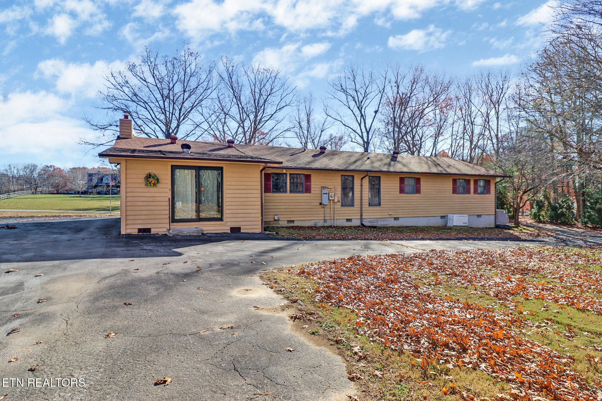 370 Red Brush Drive Crossville TN 38555