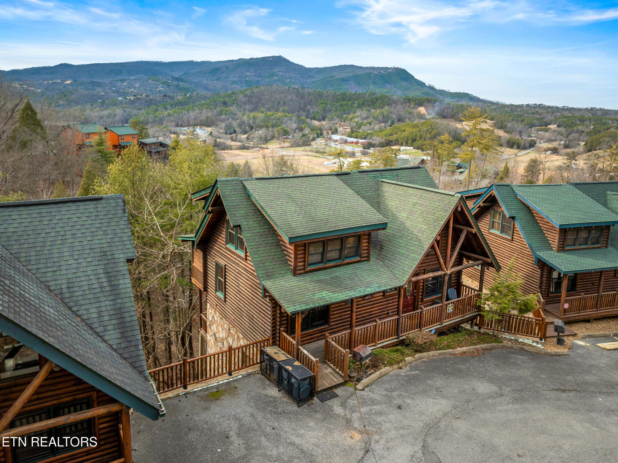 2214 Quiet Valley Way Sevierville TN 37862