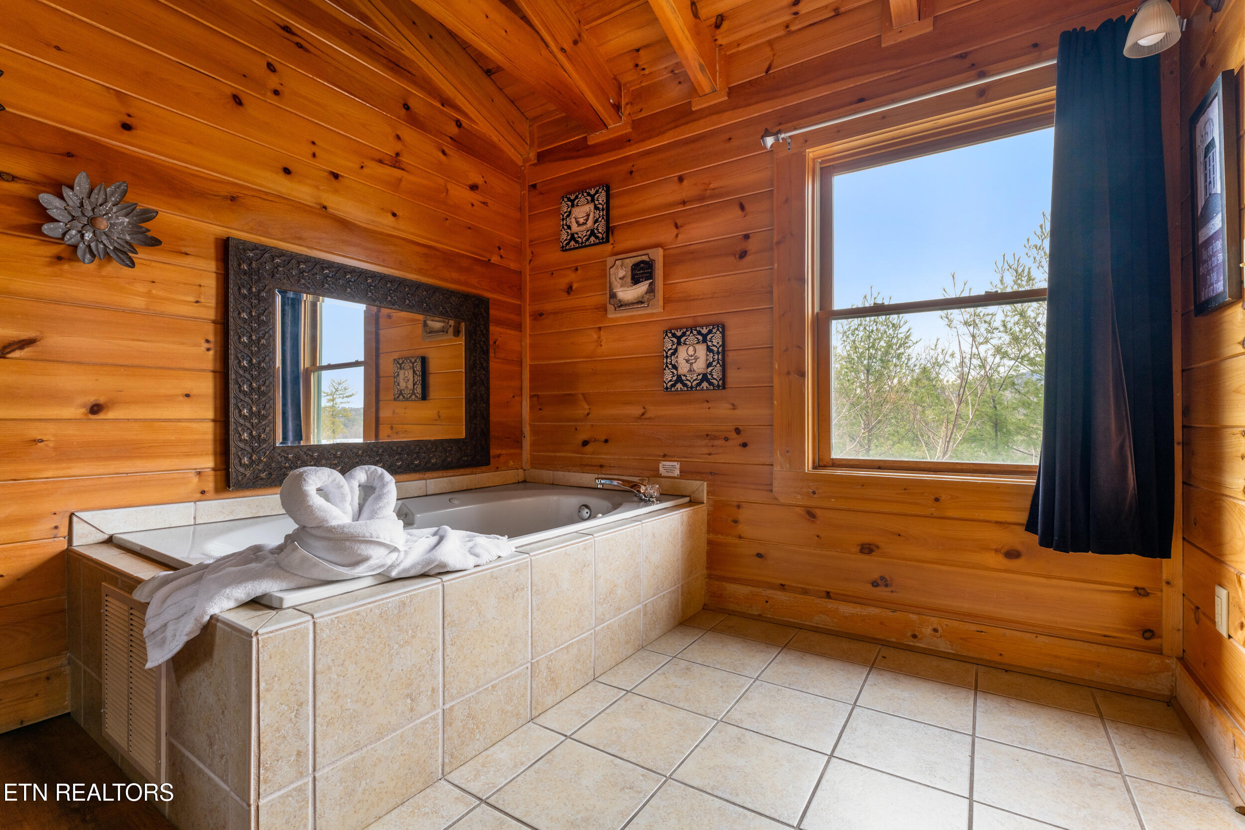 2214 Quiet Valley Way Sevierville TN 37862