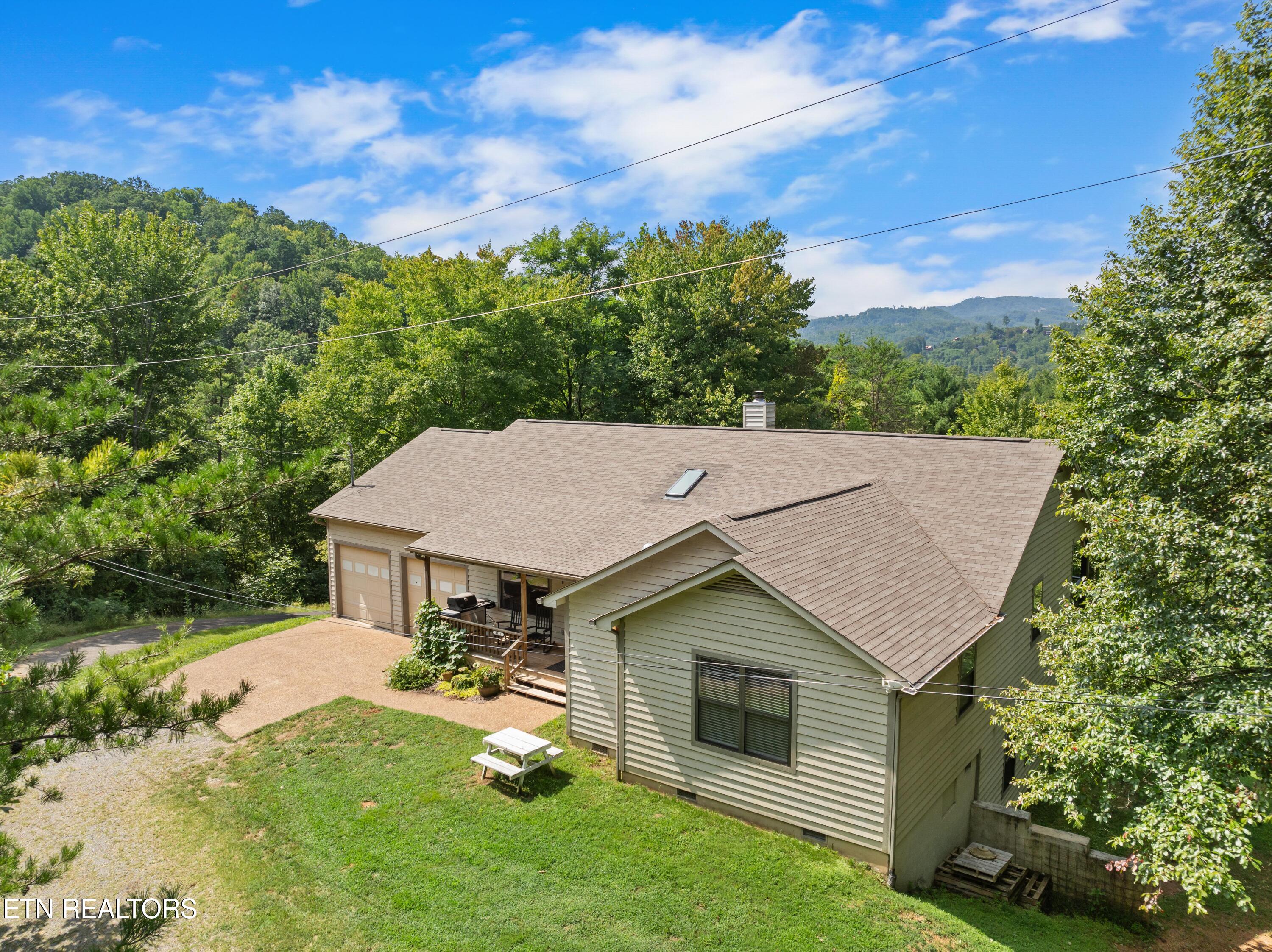 4822 White Pine Way Sevierville TN 37876
