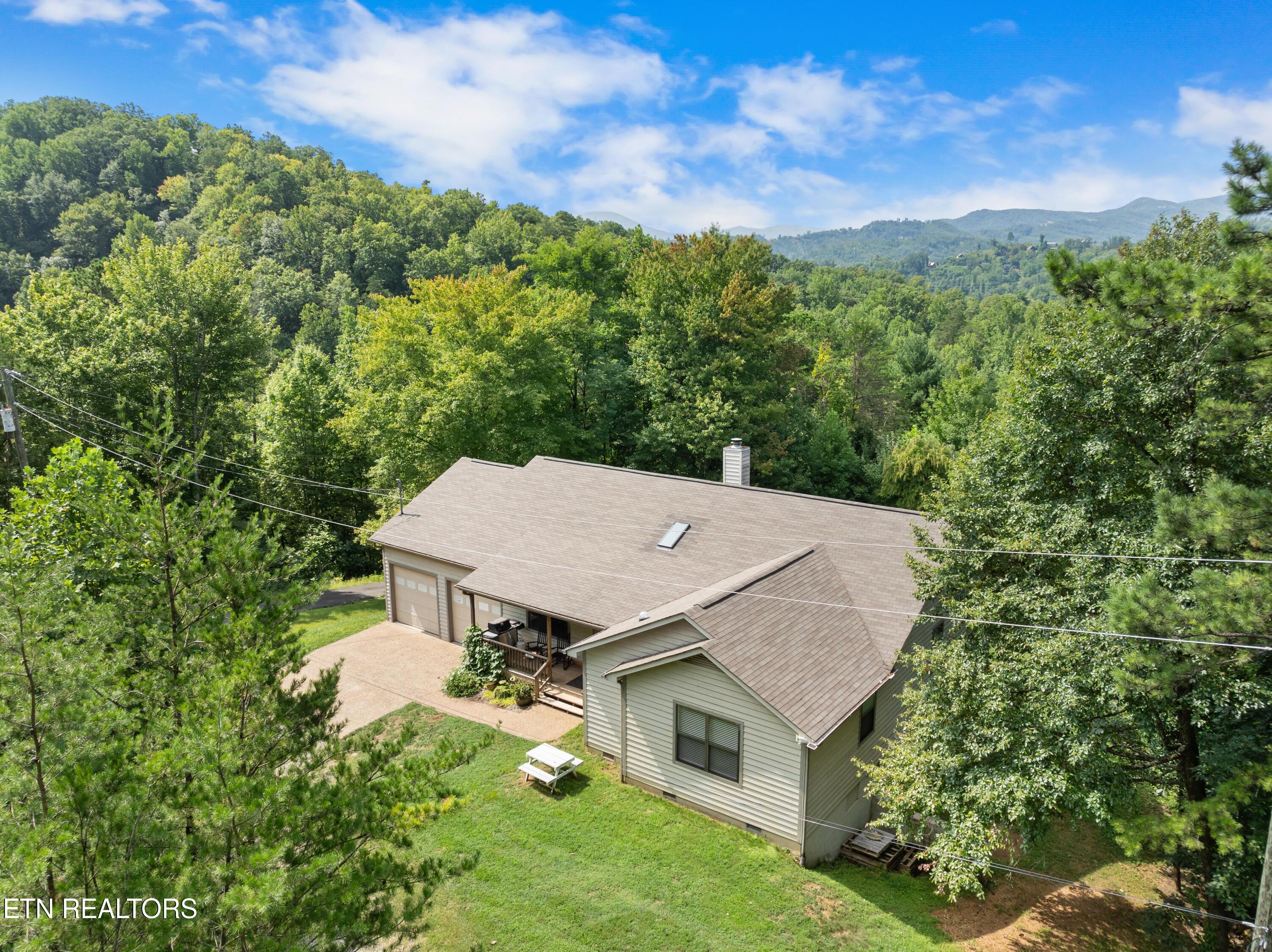 4822 White Pine Way Sevierville TN 37876