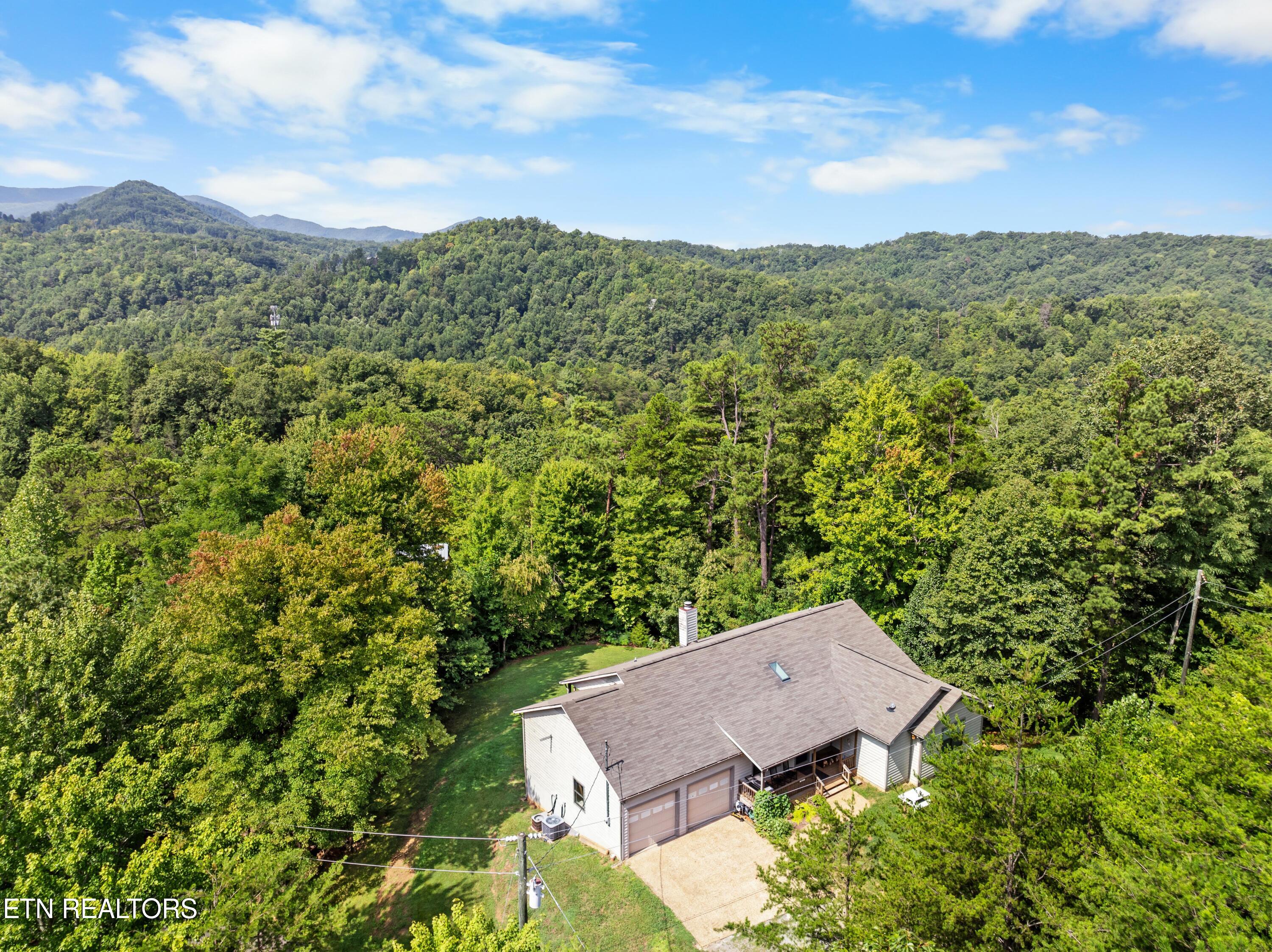 4822 White Pine Way Sevierville TN 37876