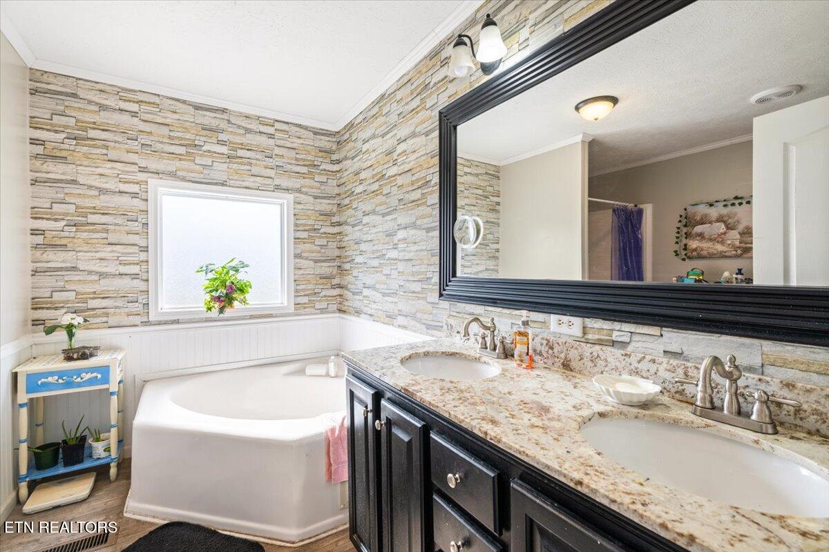 2940 Grave Hill Road Oneida TN 37841