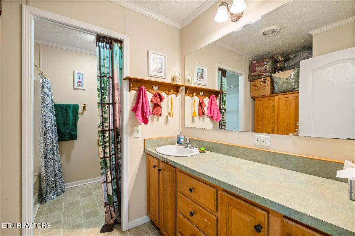 2940 Grave Hill Road Oneida TN 37841