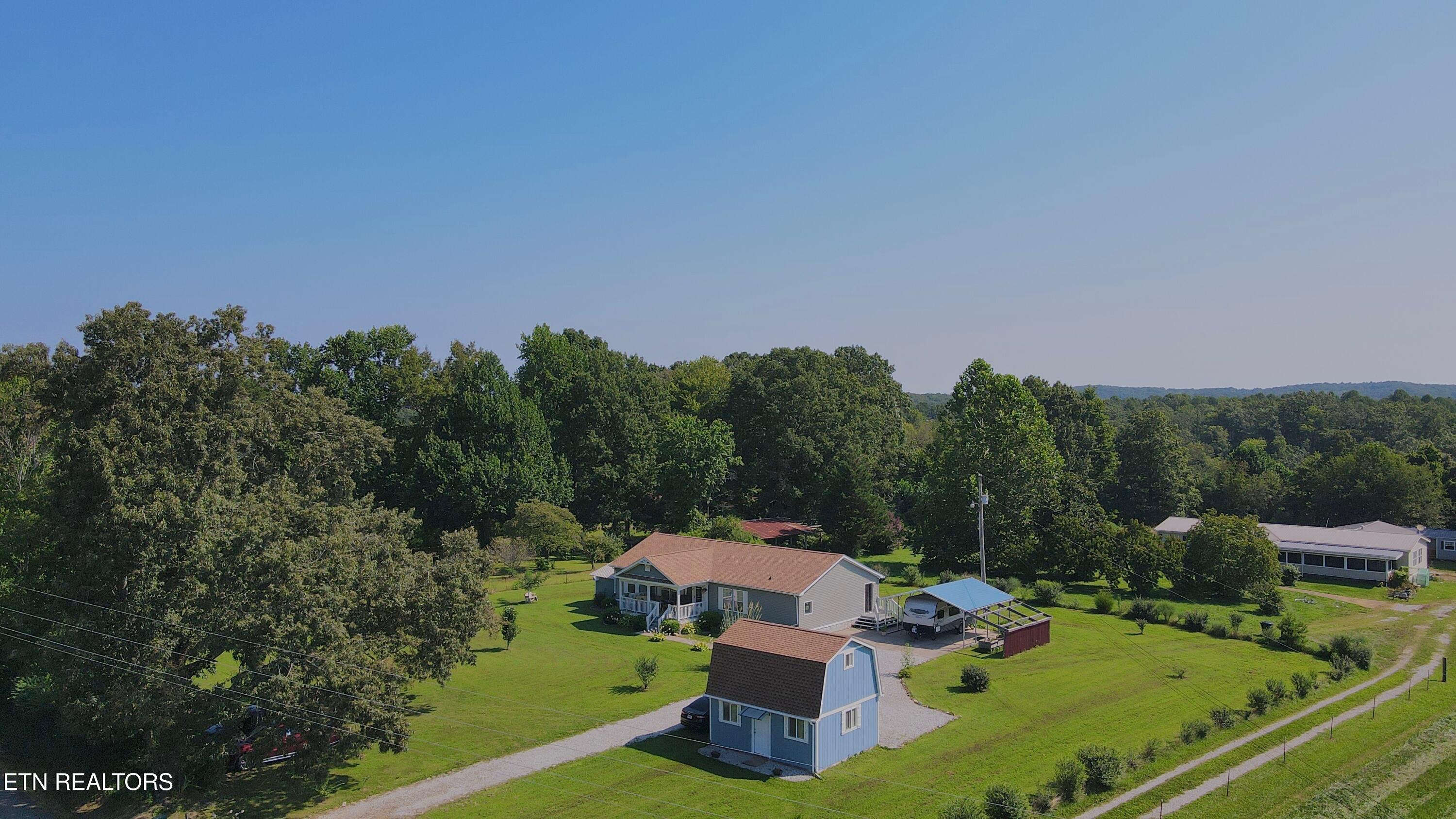 2940 Grave Hill Road Oneida TN 37841