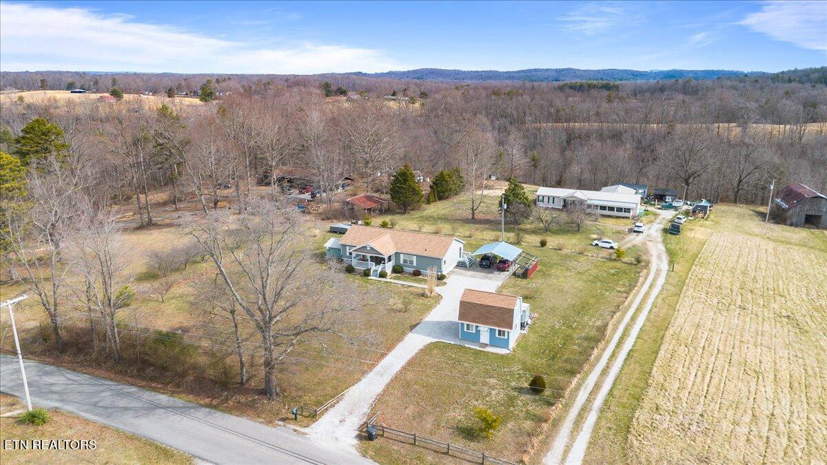 2940 Grave Hill Road Oneida TN 37841