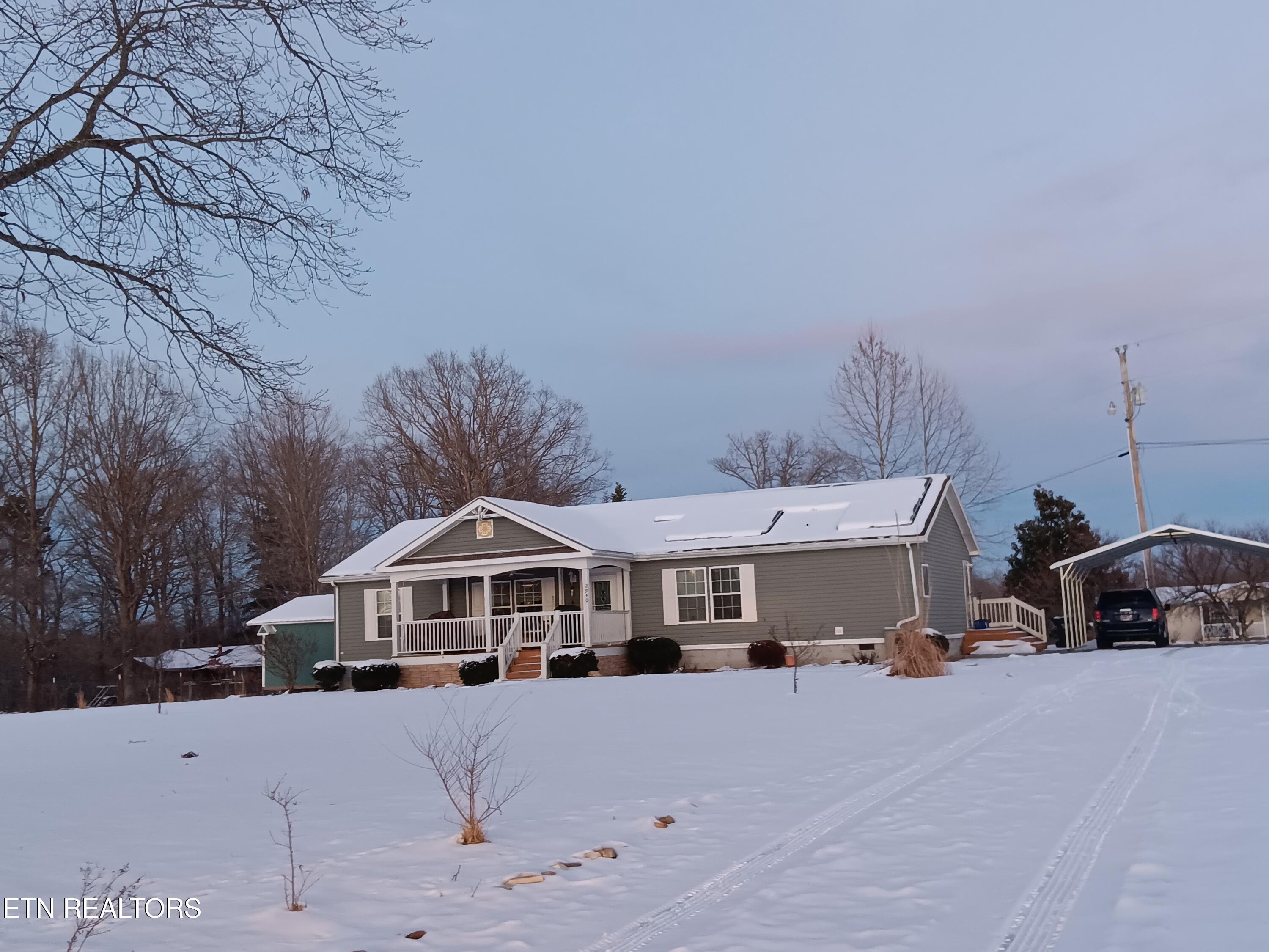 2940 Grave Hill Road Oneida TN 37841