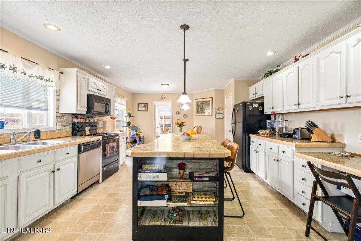 2940 Grave Hill Road Oneida TN 37841