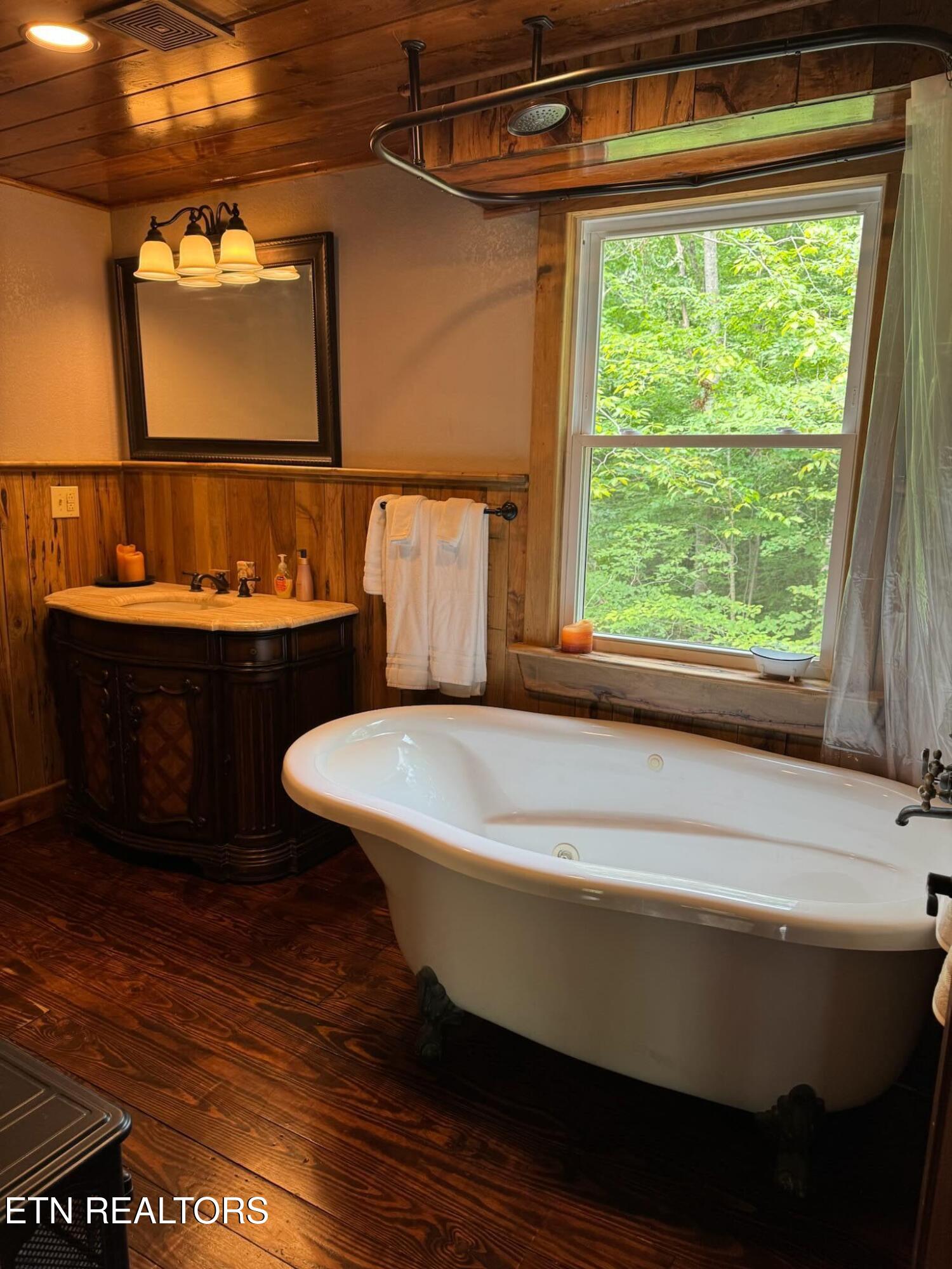 184 Tecumseh Trail Speedwell TN 37870