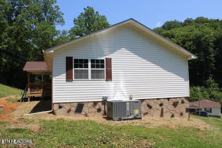 2915 Flat Hollow Road Speedwell TN 37870