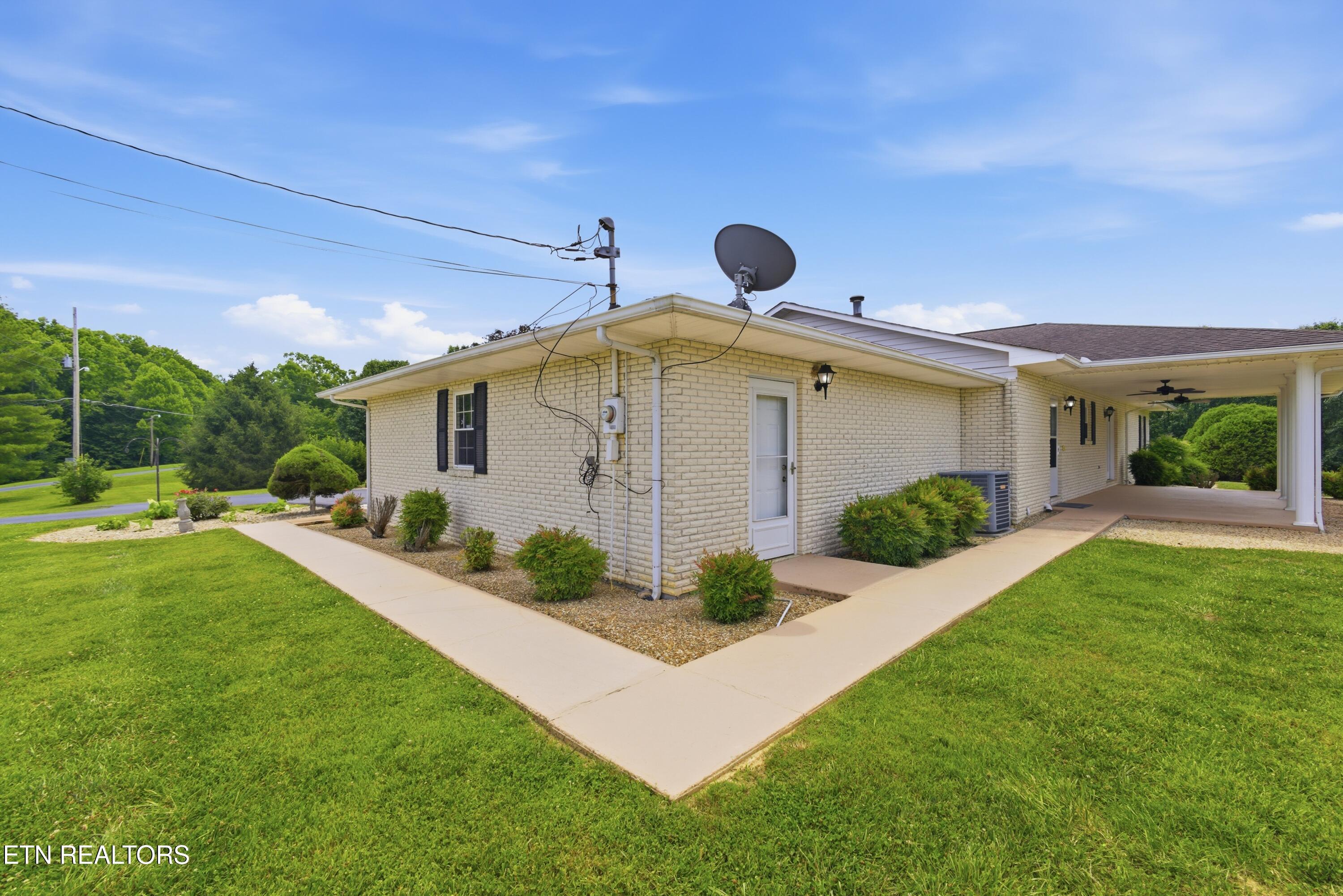 788 Old Jamestown Road Helenwood TN 37755