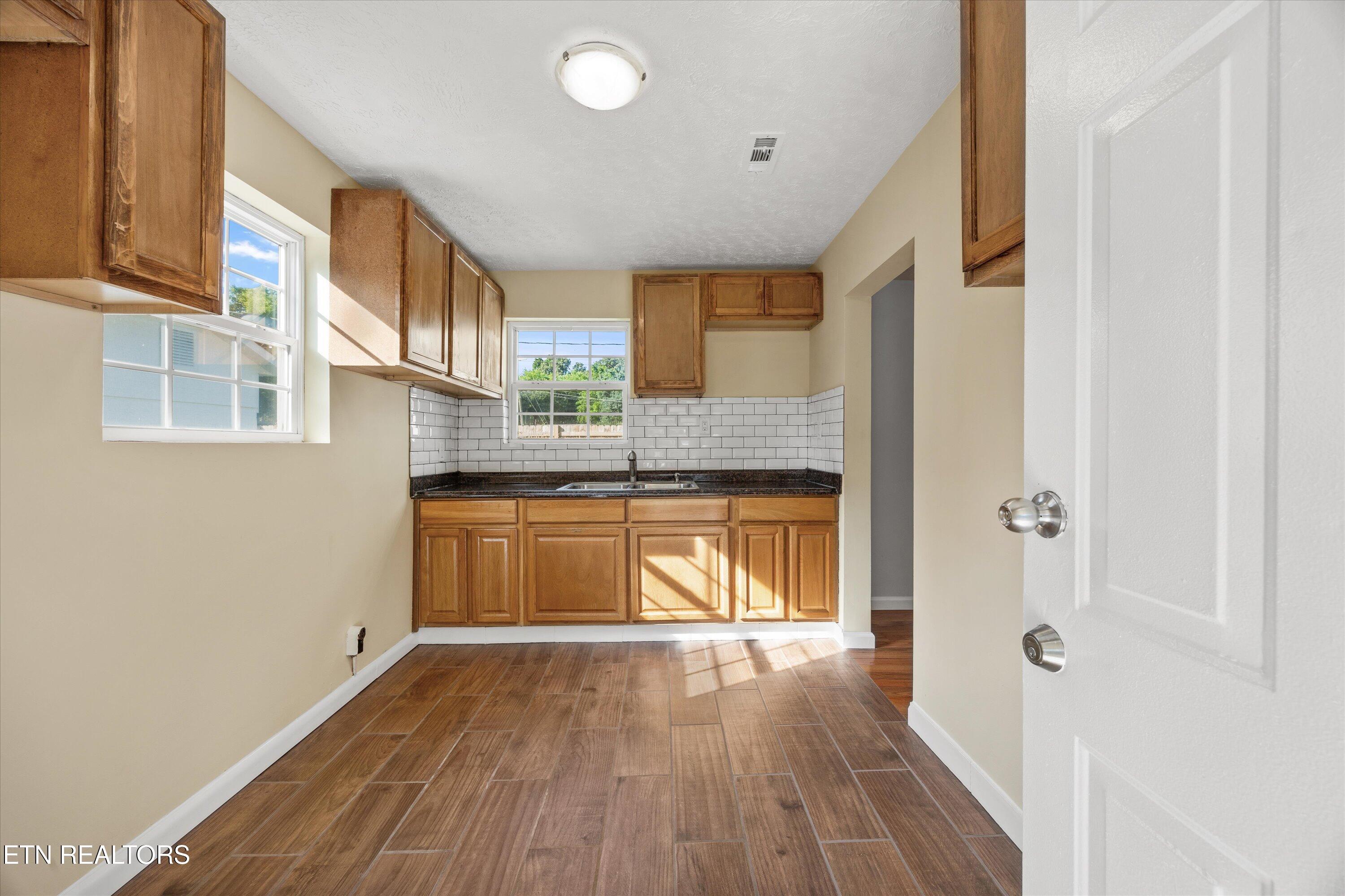 406 SW Mayfield Avenue Knoxville TN 37920