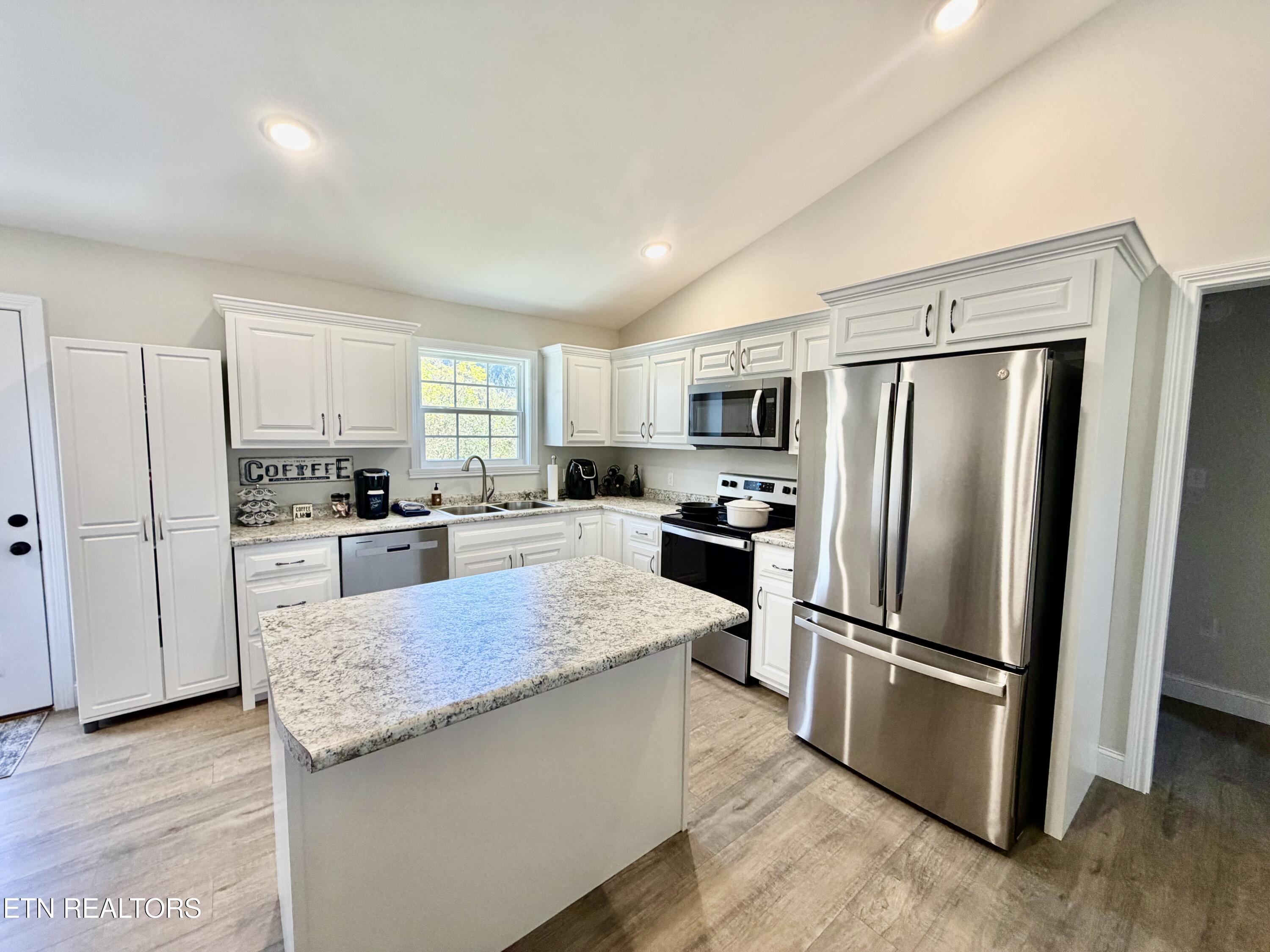 100 Bray Lane Tazewell TN 37879