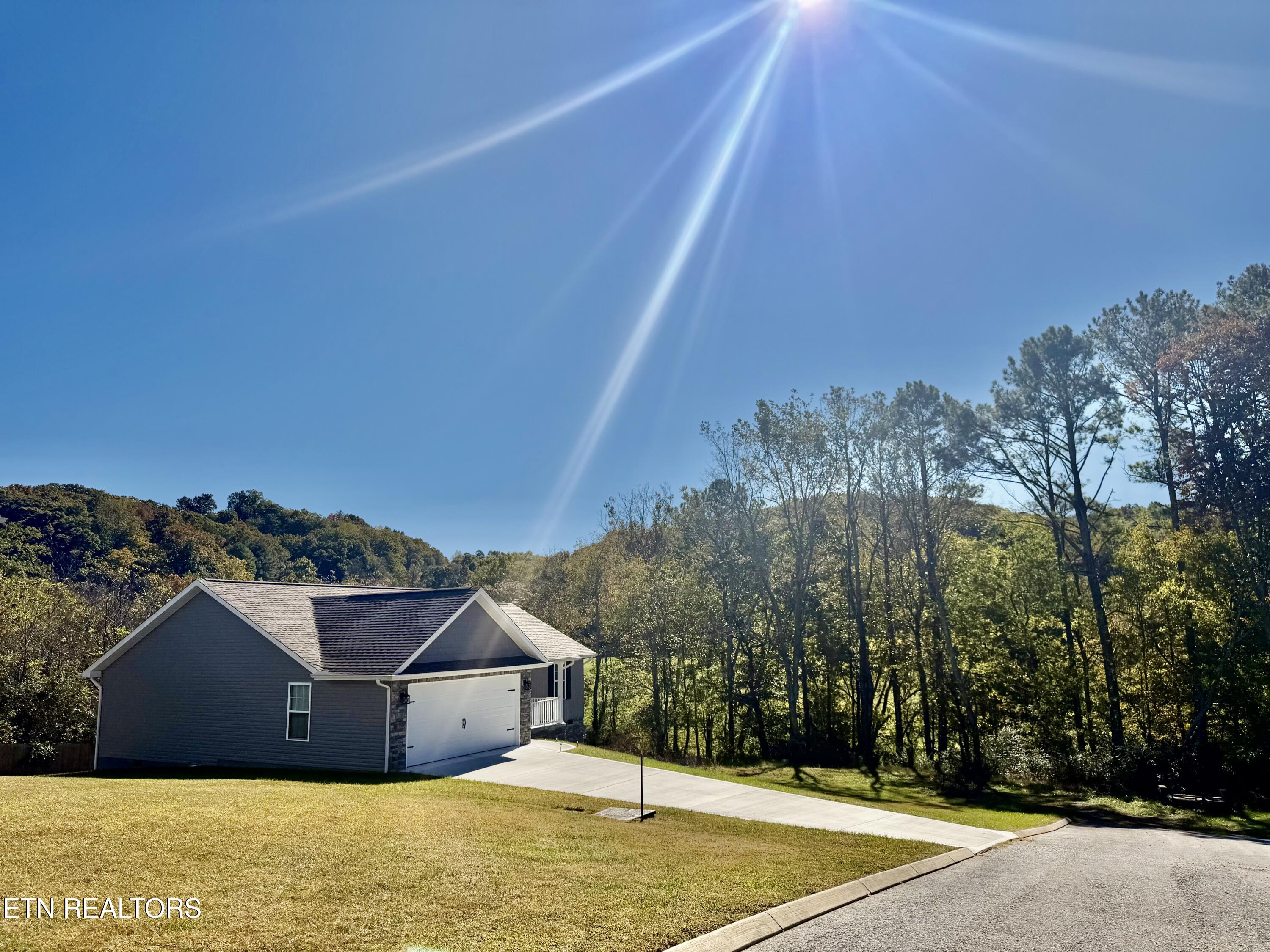 100 Bray Lane Tazewell TN 37879