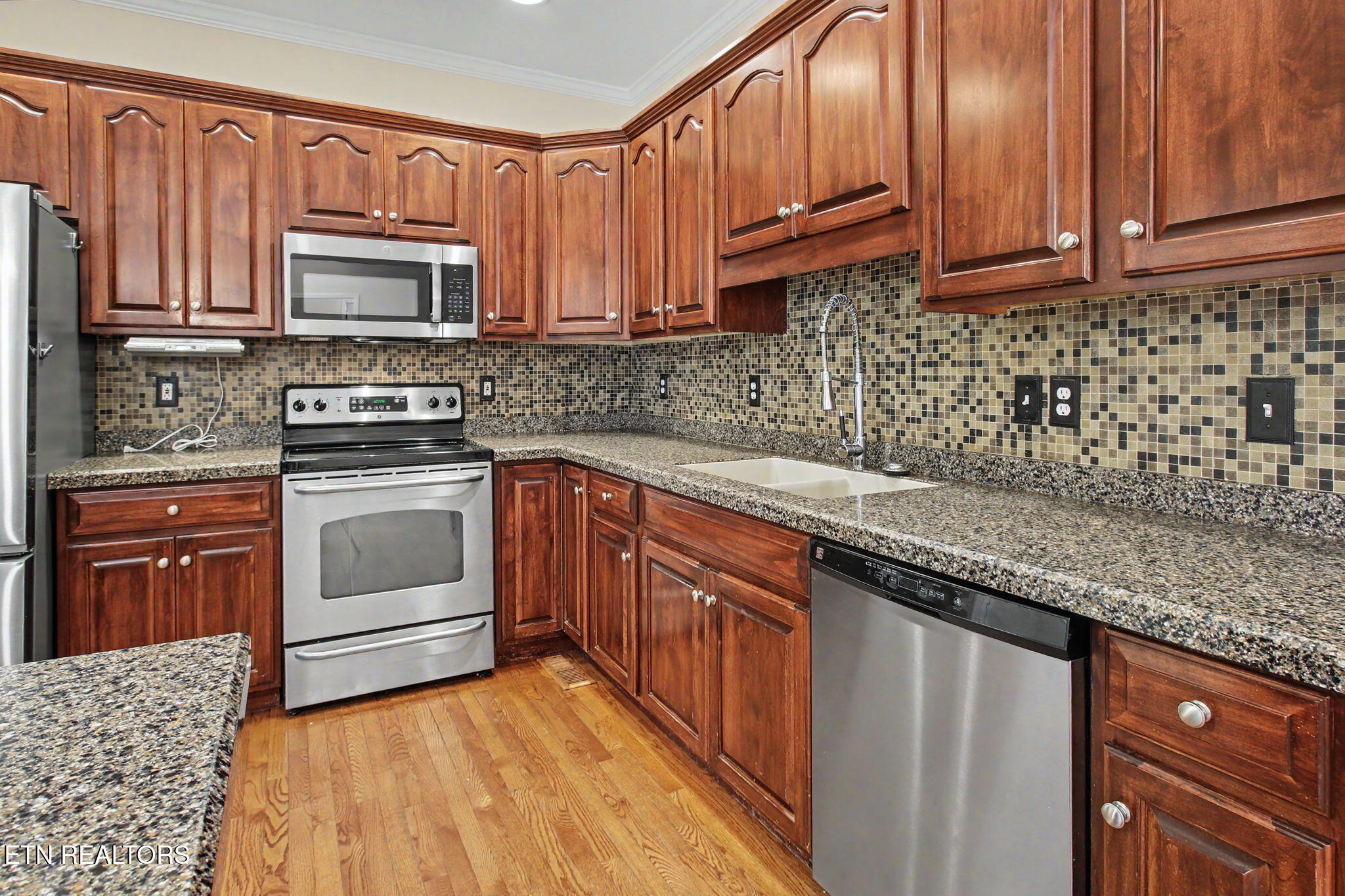 208 Geya Lane Loudon TN 37774