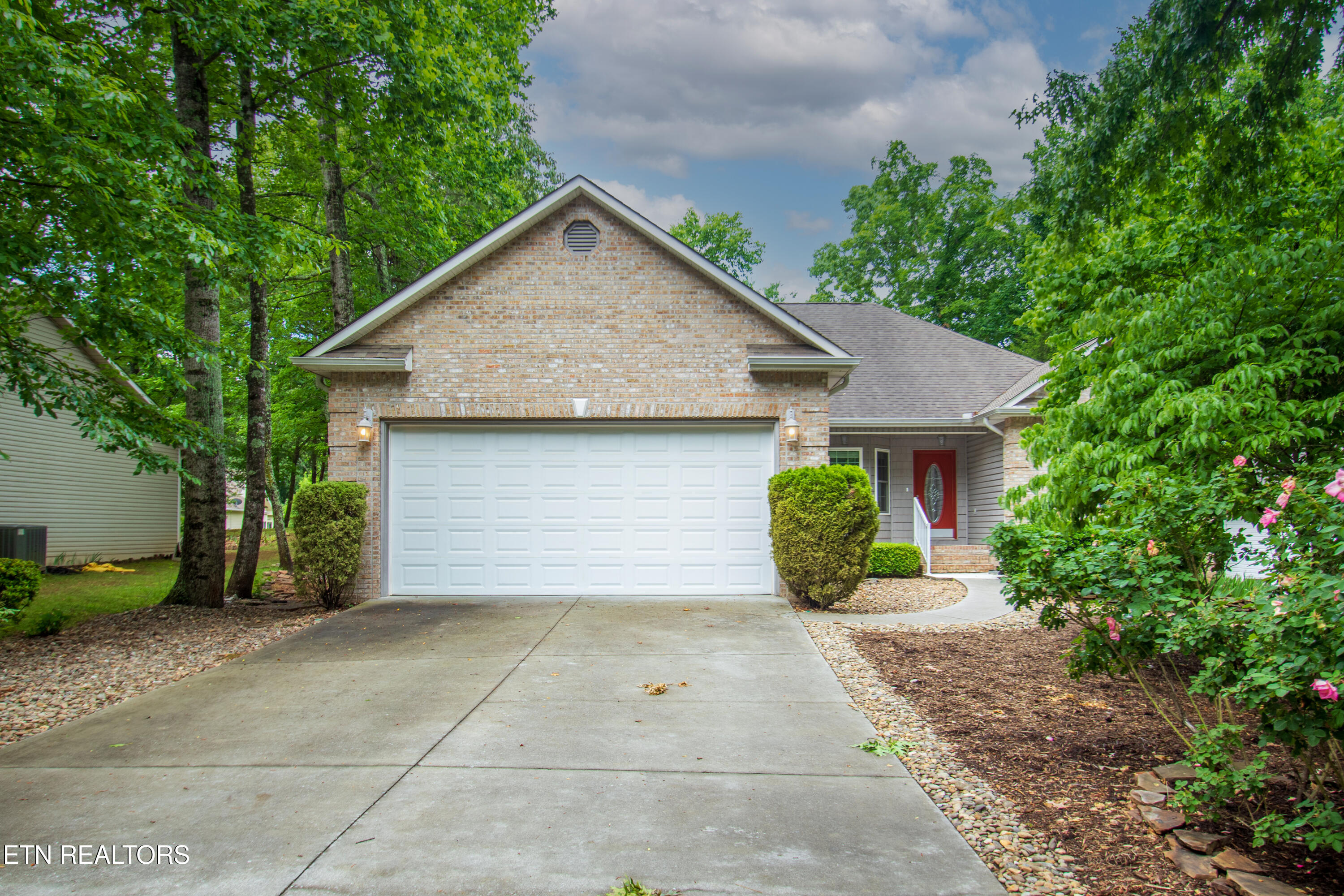 208 Geya Lane Loudon TN 37774