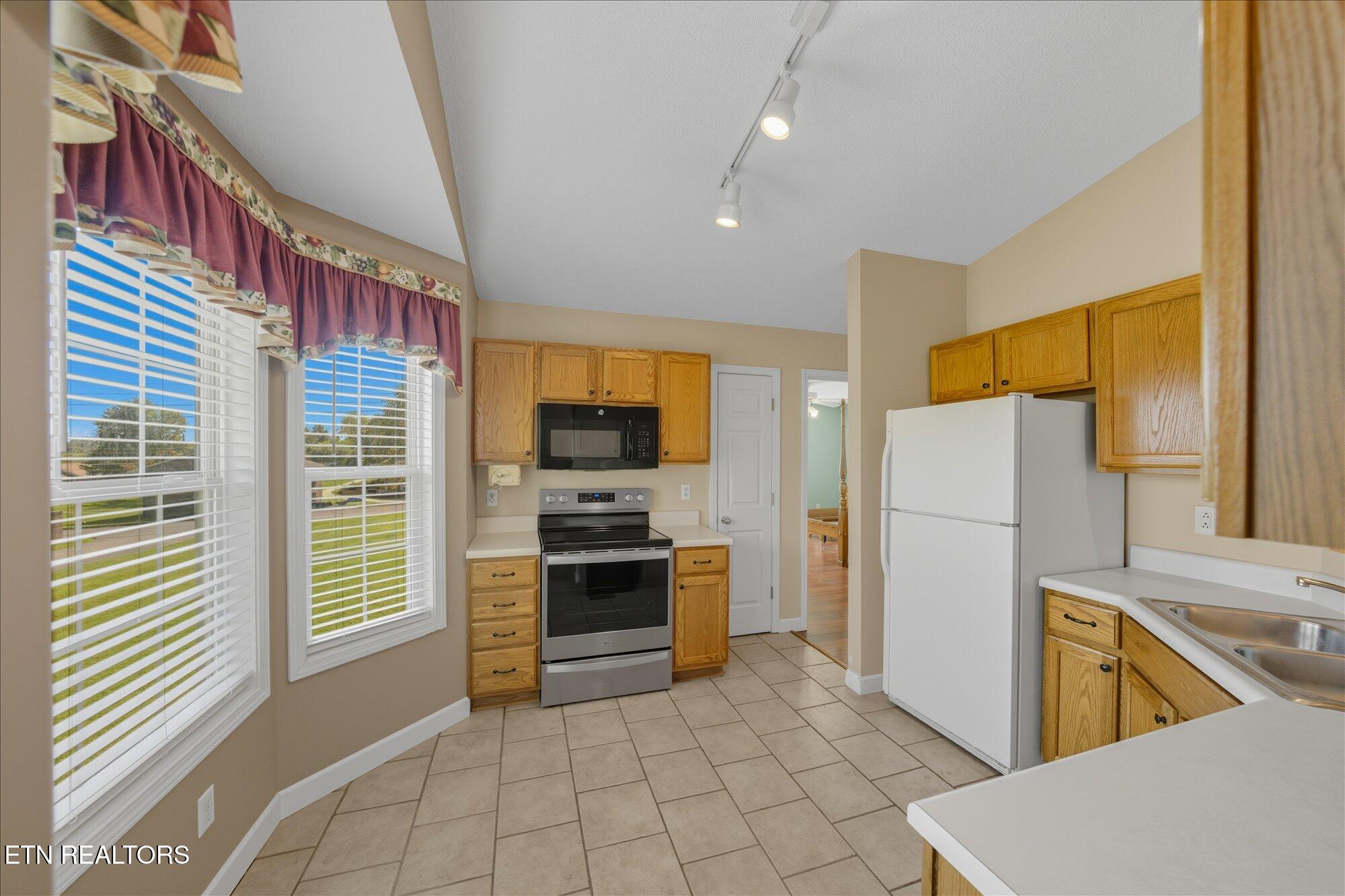 8416 Graceland Road Corryton TN 37721