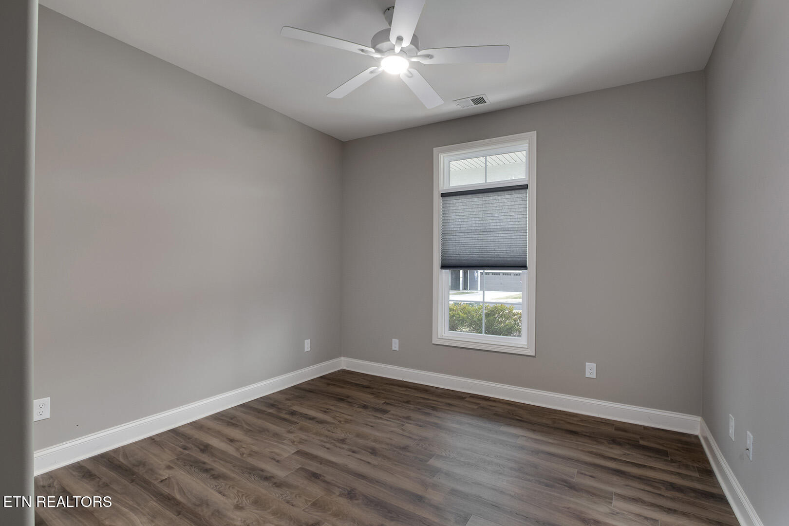 403 Sycamore Place Loudon TN 37774