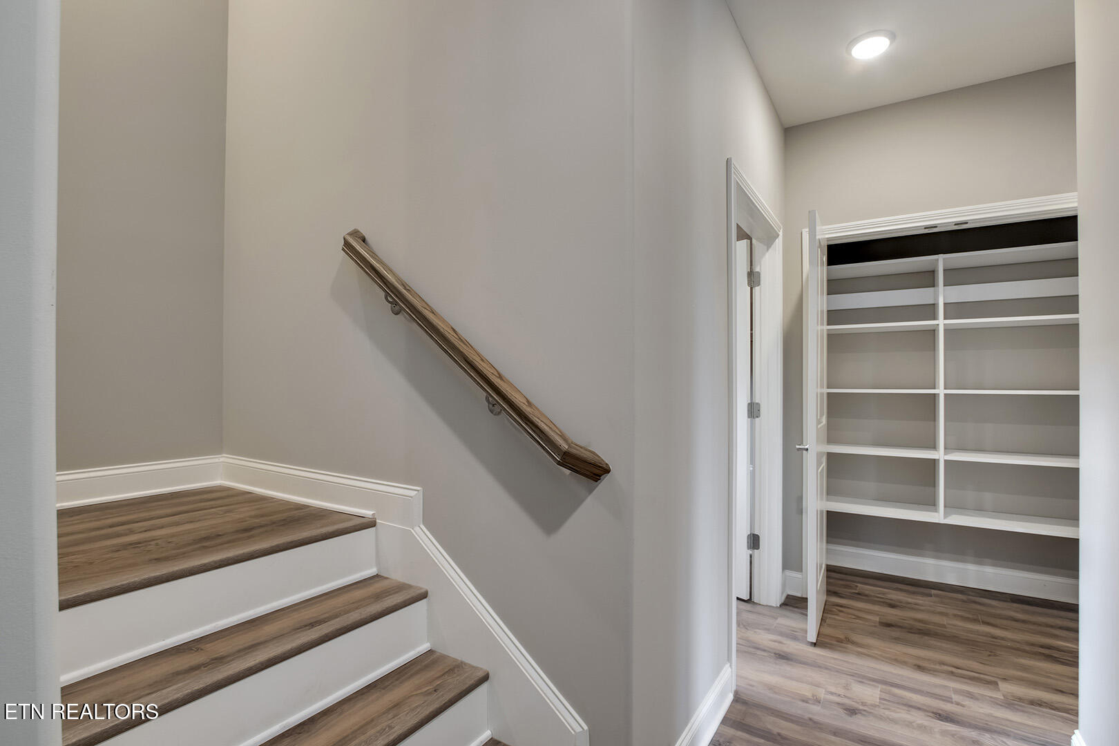 403 Sycamore Place Loudon TN 37774