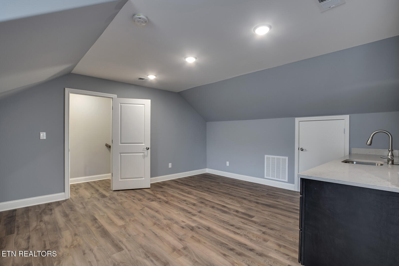 403 Sycamore Place Loudon TN 37774