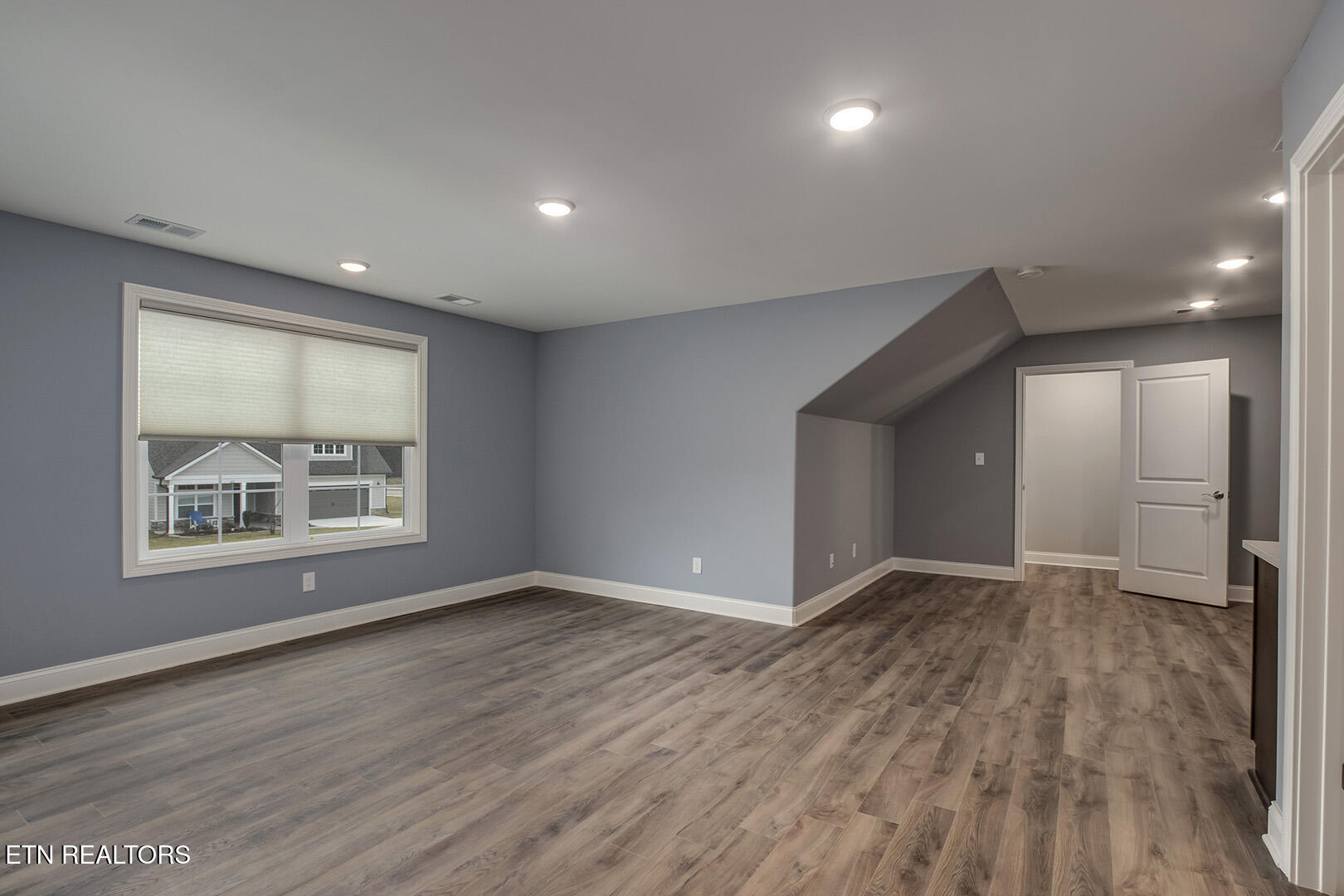 403 Sycamore Place Loudon TN 37774