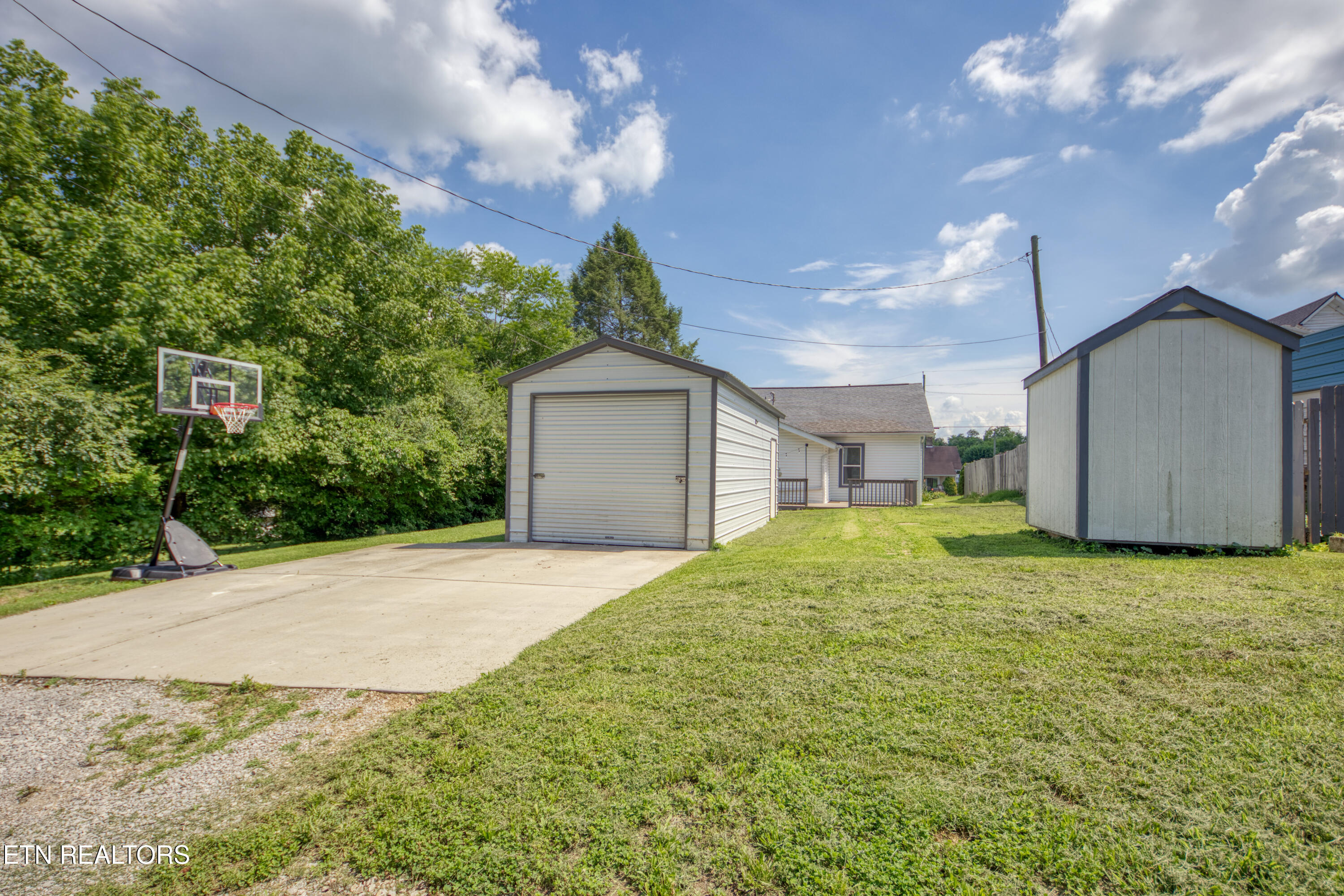 804 Mccaslin Avenue Sweetwater TN 37874