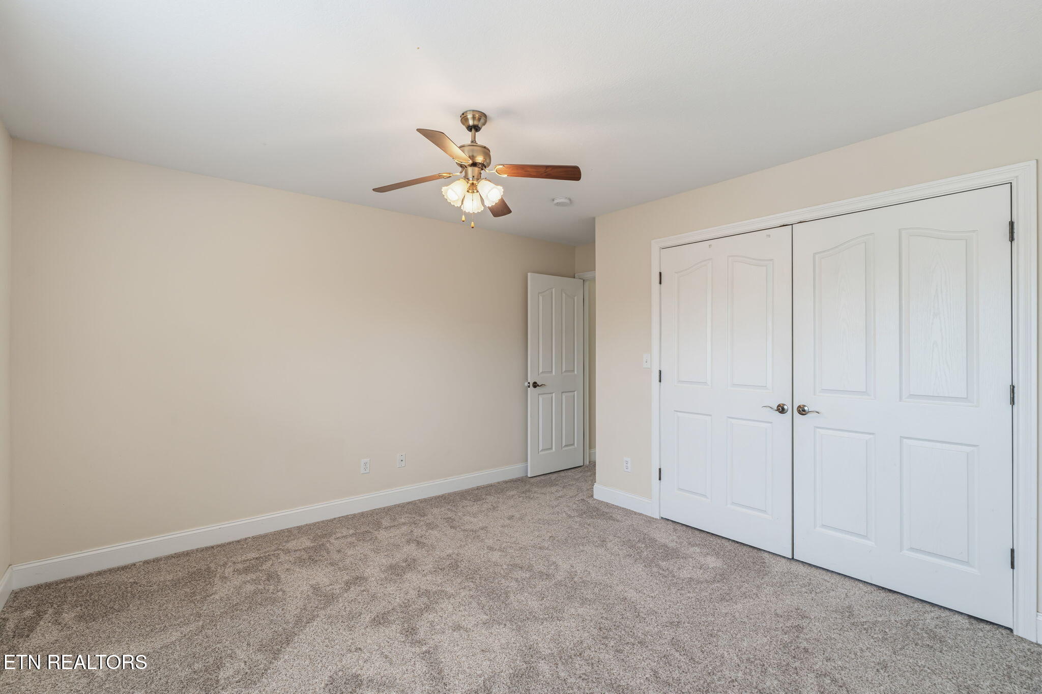 1322 Paxton Drive Knoxville TN 37918