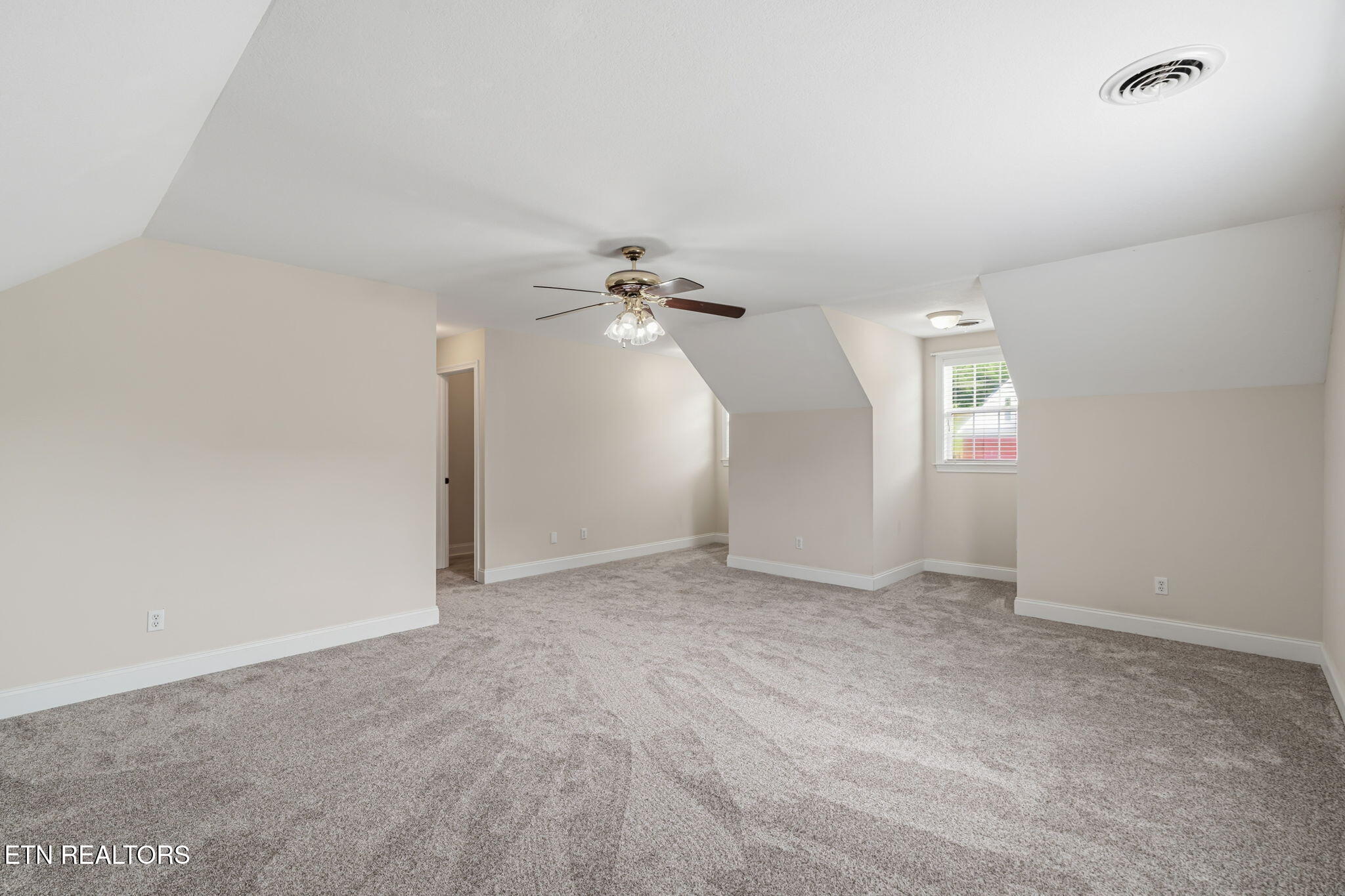 1322 Paxton Drive Knoxville TN 37918