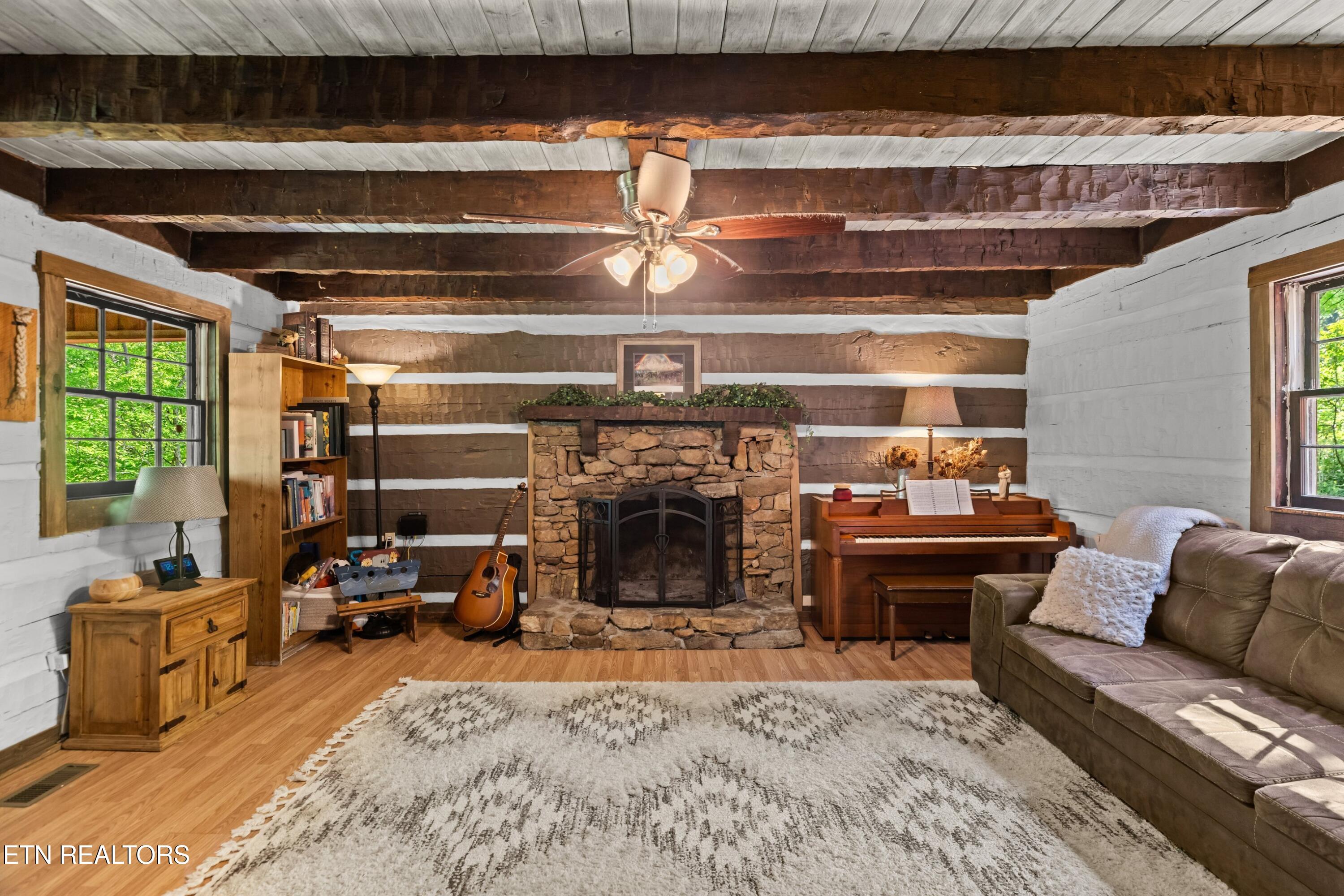 874 Layman Drive Dandridge TN 37725