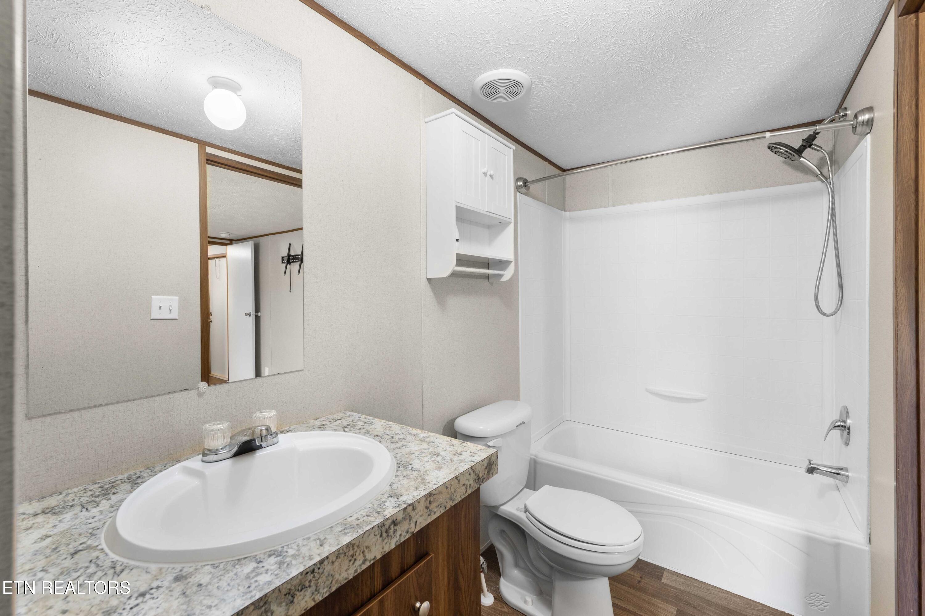 138 Mercury Lane Jacksboro TN 37757