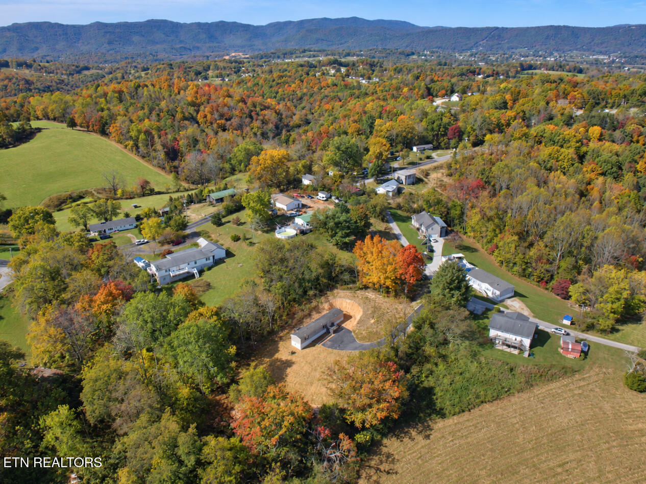 138 Mercury Lane Jacksboro TN 37757
