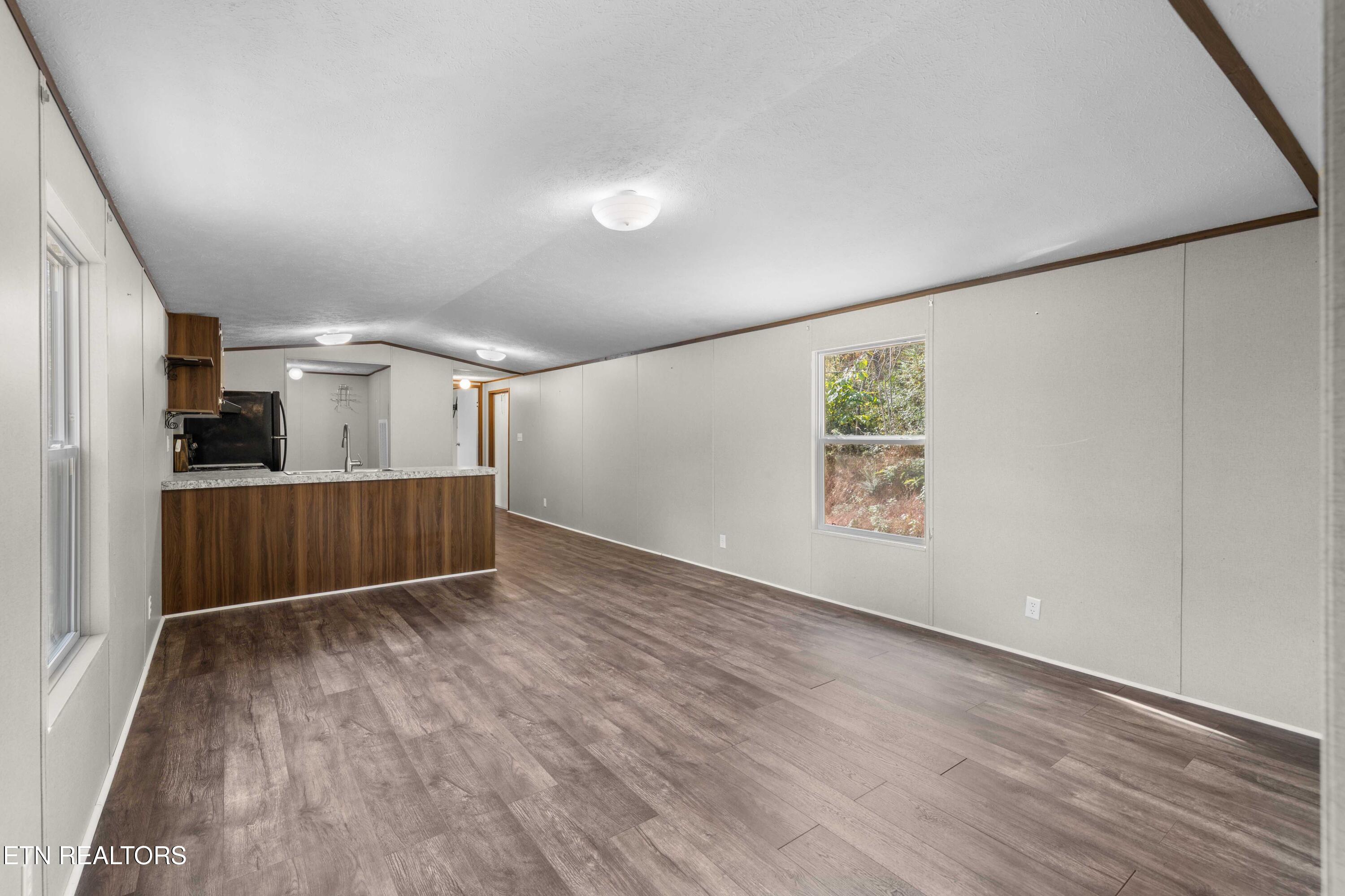 138 Mercury Lane Jacksboro TN 37757