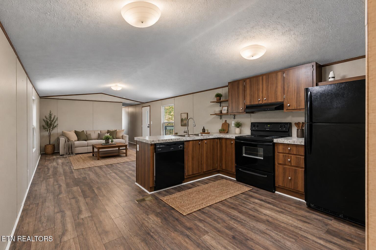 138 Mercury Lane Jacksboro TN 37757