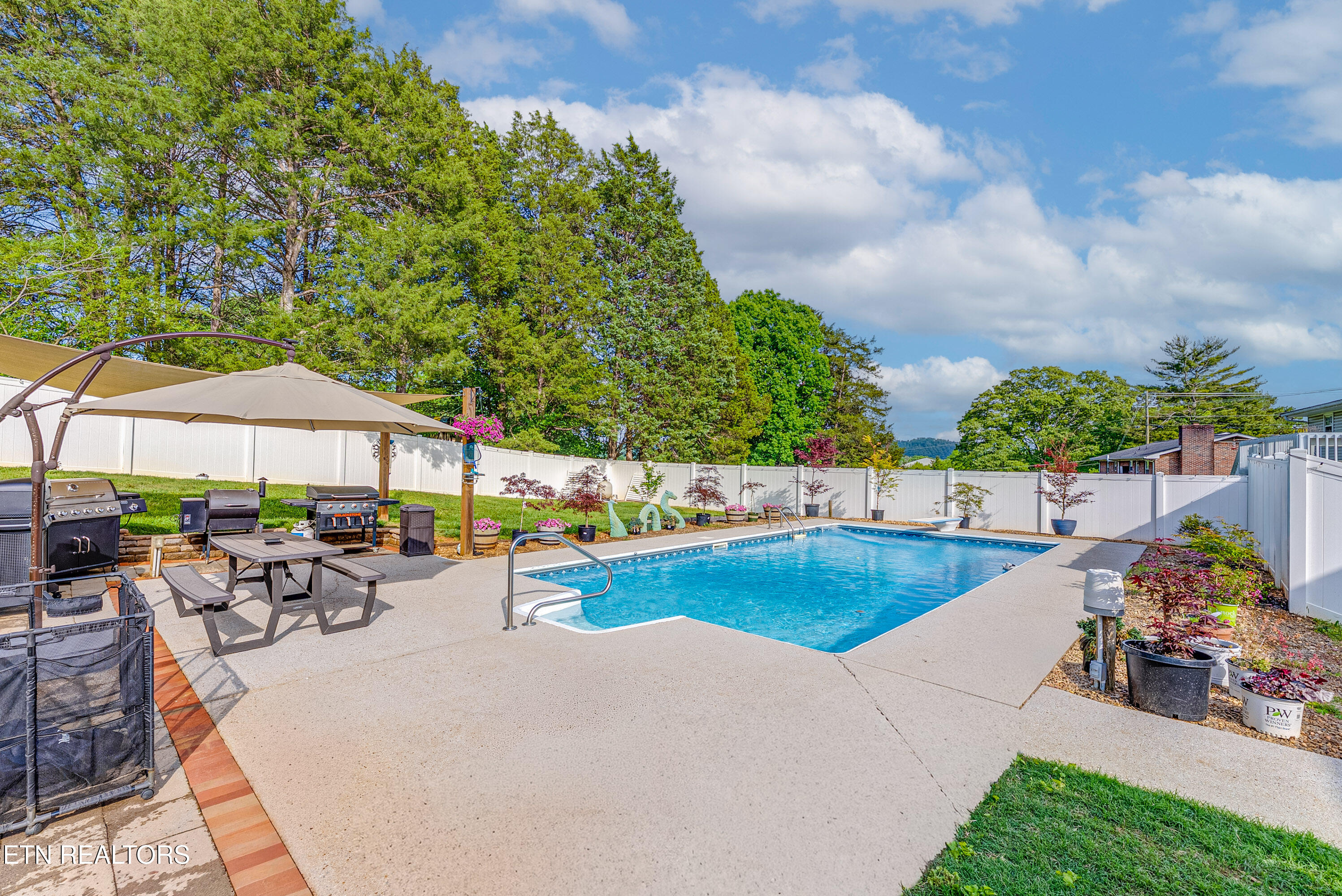 7808 Hallsdale Road Knoxville TN 37938