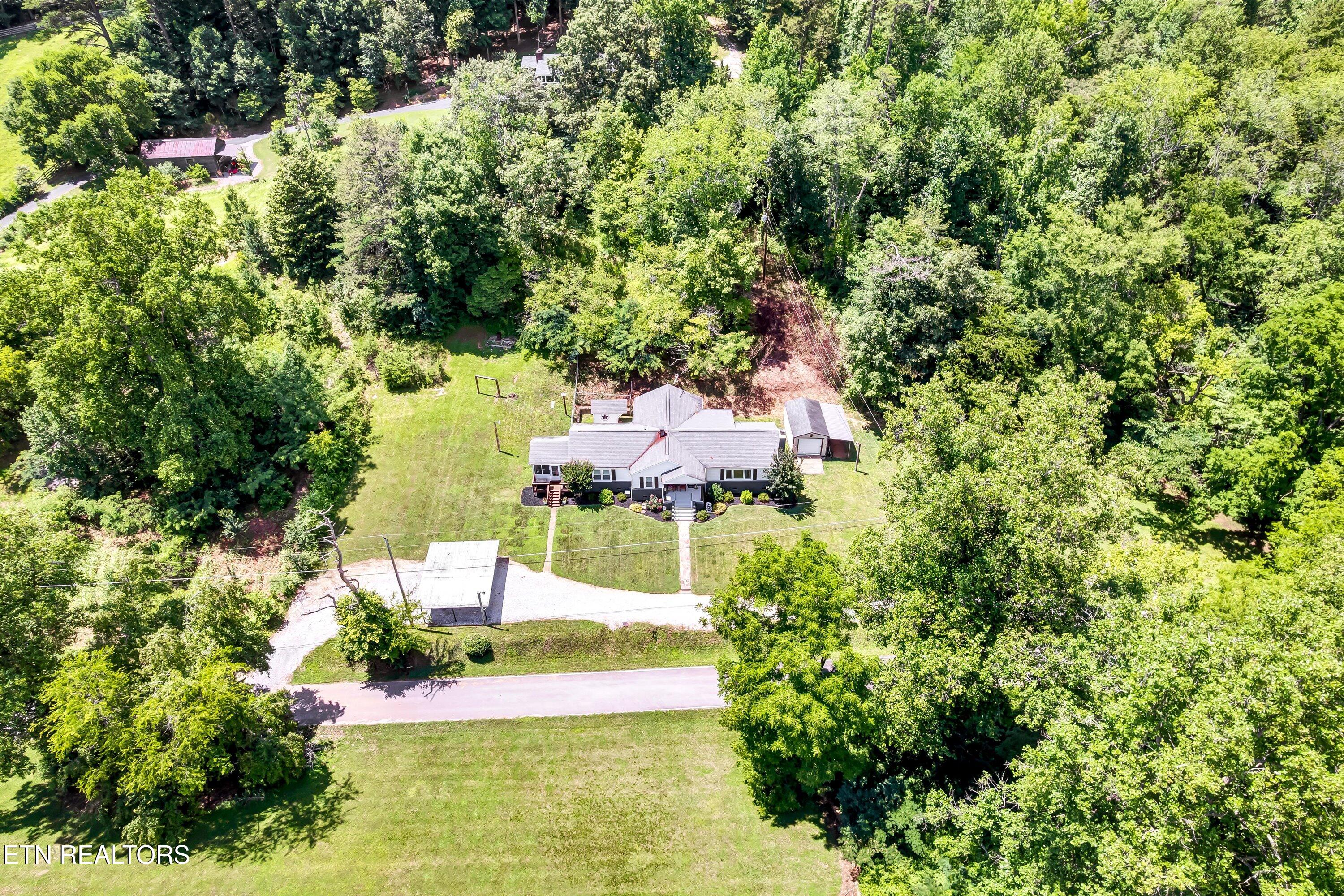 224 W Millers Cove Road Walland TN 37886