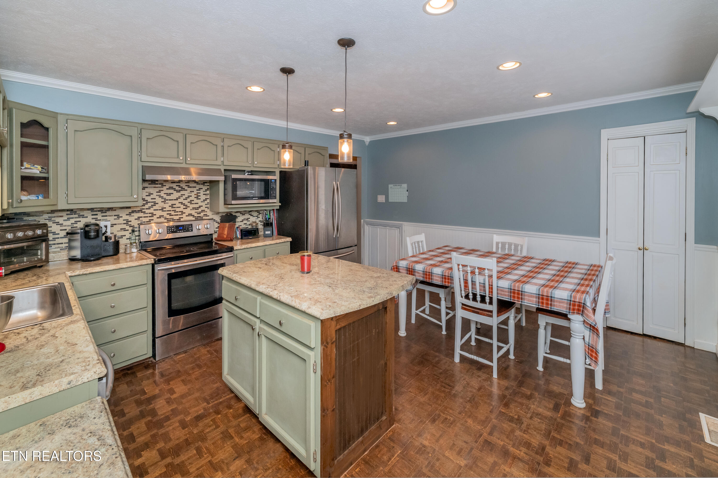 905 Pinewood Circle Morristown TN 37814