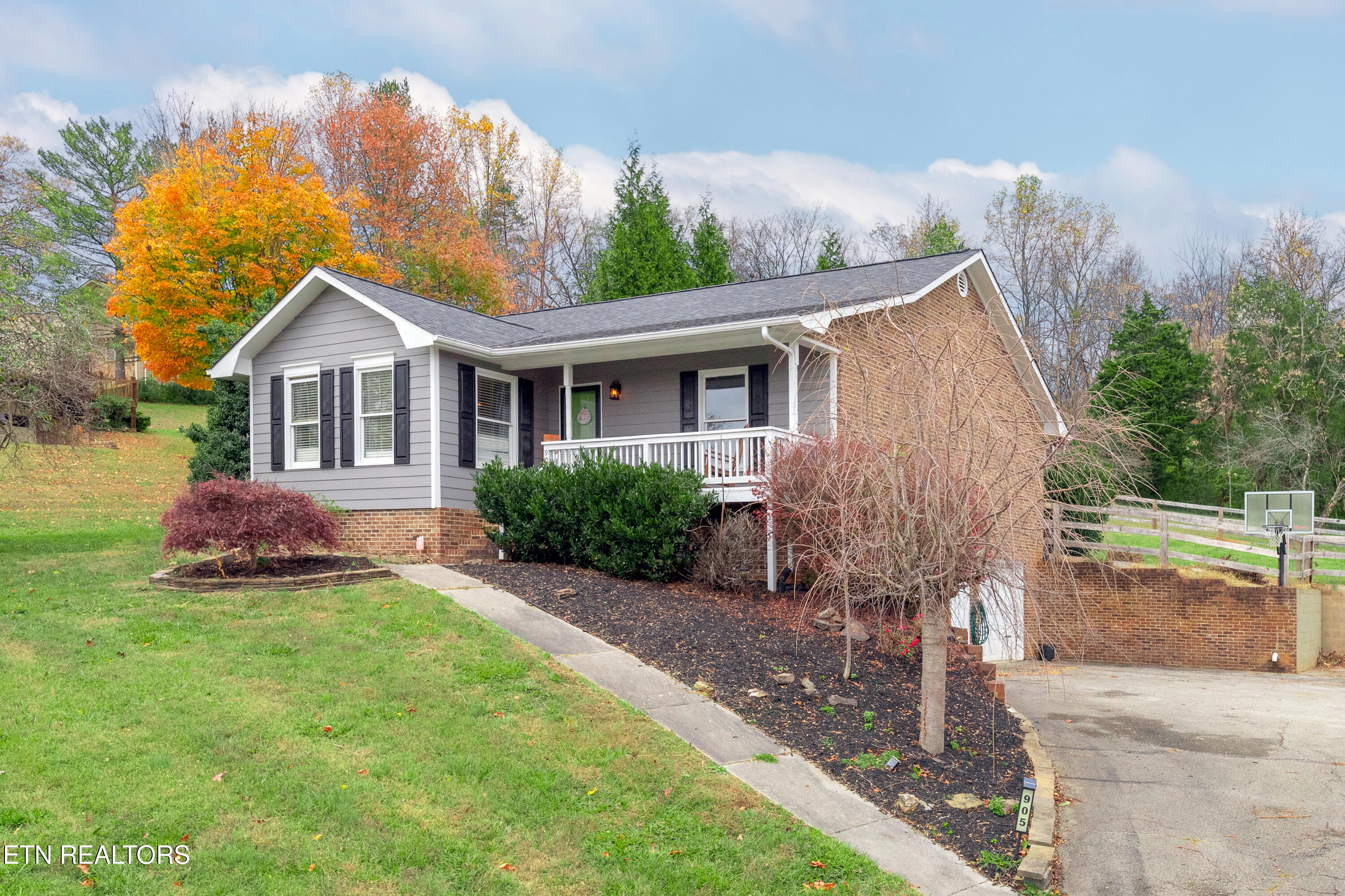 905 Pinewood Circle Morristown TN 37814