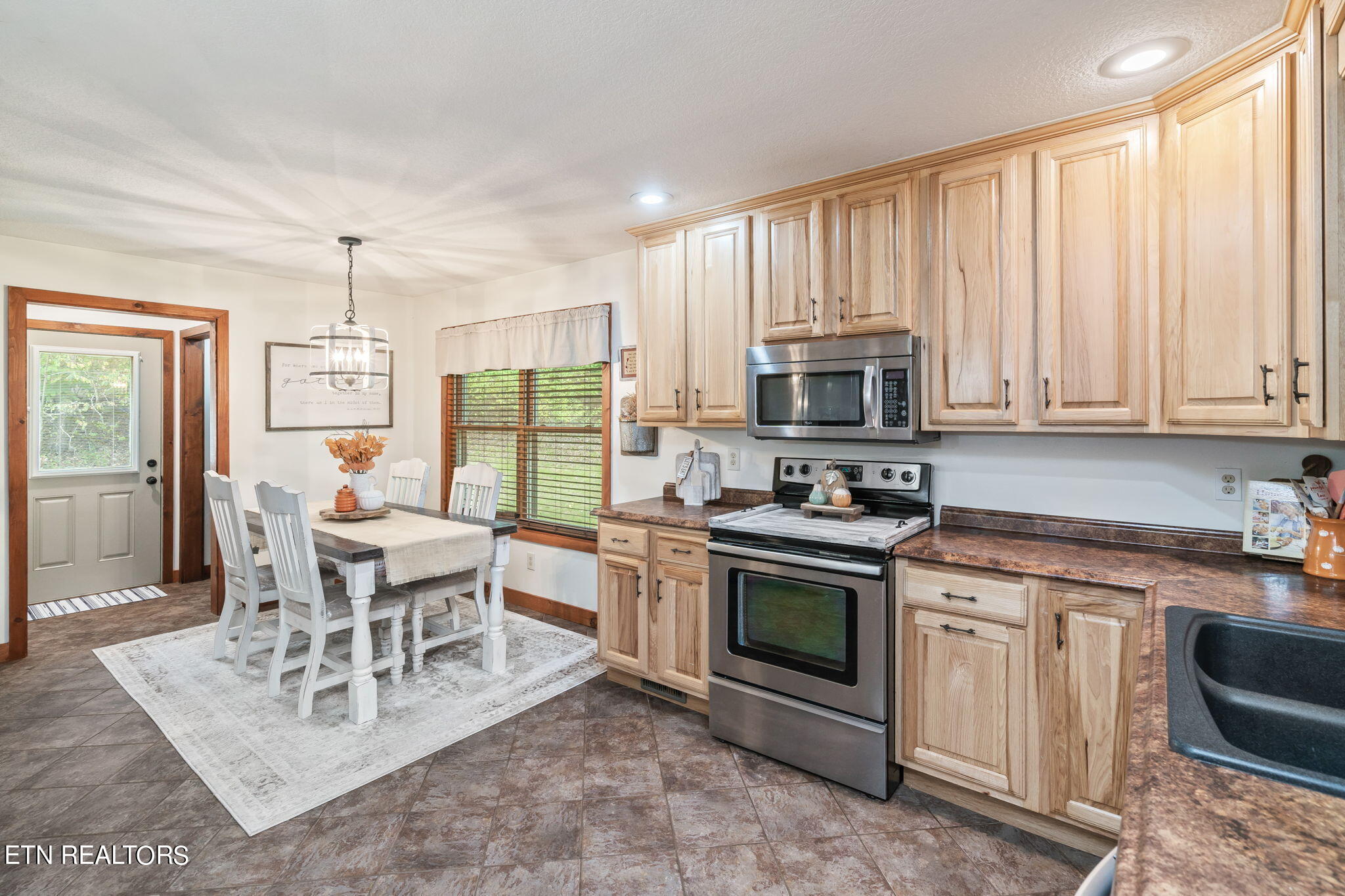139 Pin Oak Drive Rockwood TN 37854