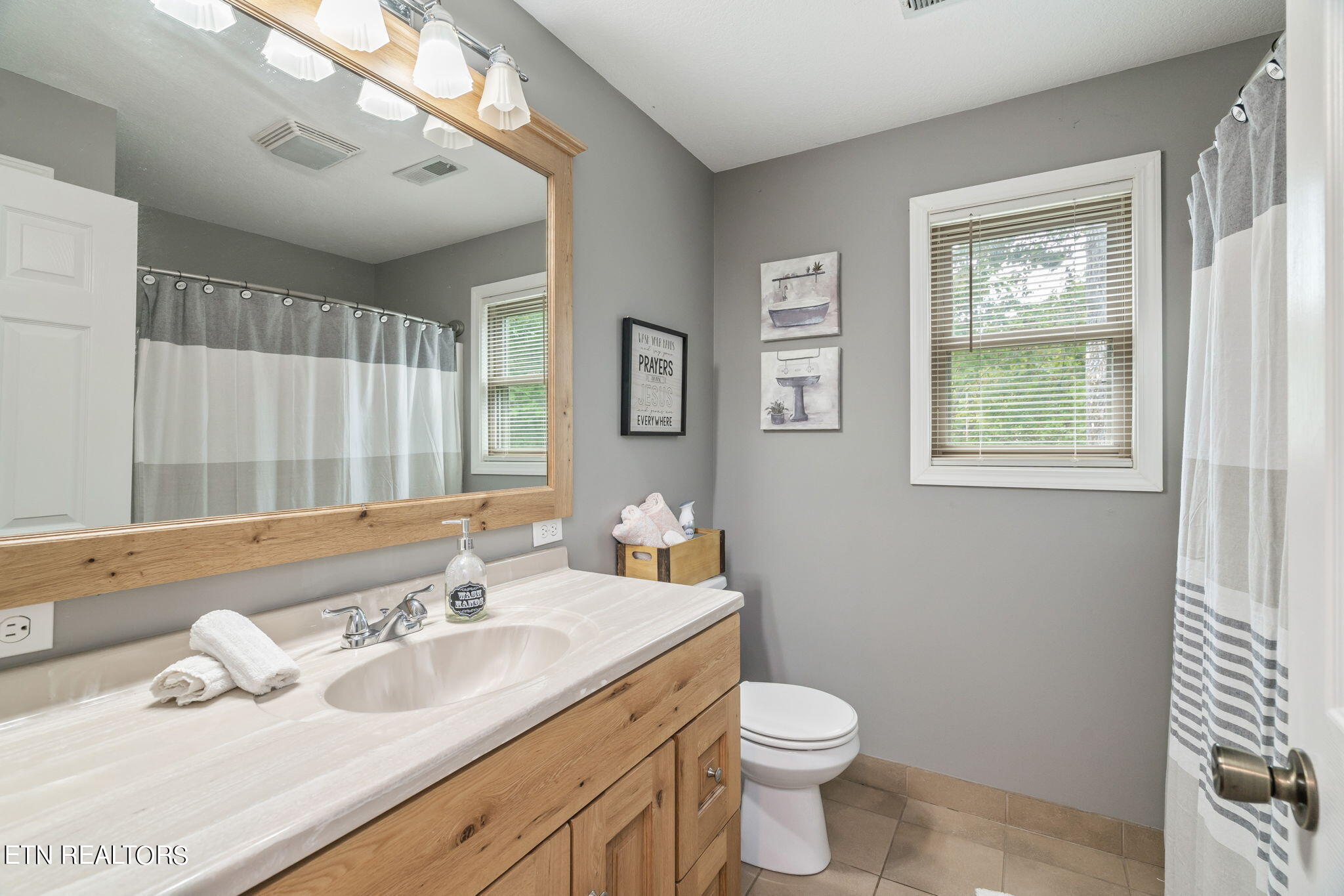 139 Pin Oak Drive Rockwood TN 37854