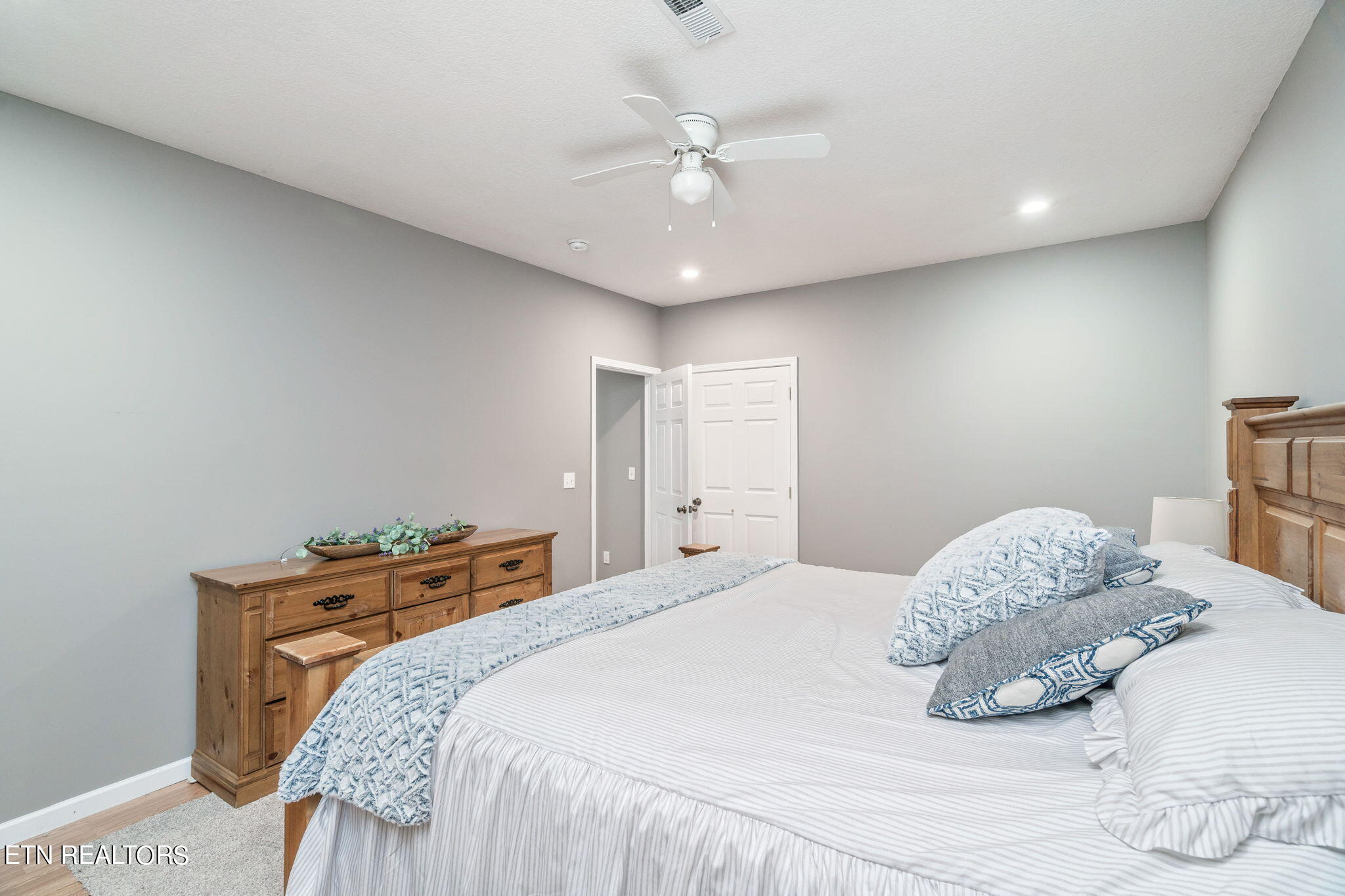 139 Pin Oak Drive Rockwood TN 37854