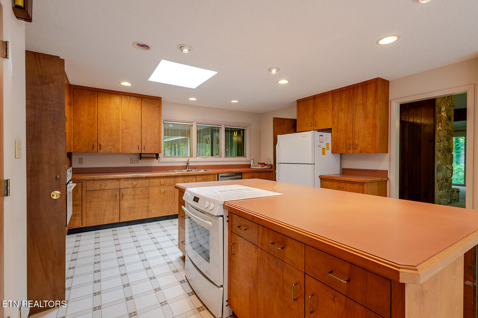 106 Newcrest Lane Oak Ridge TN 37830