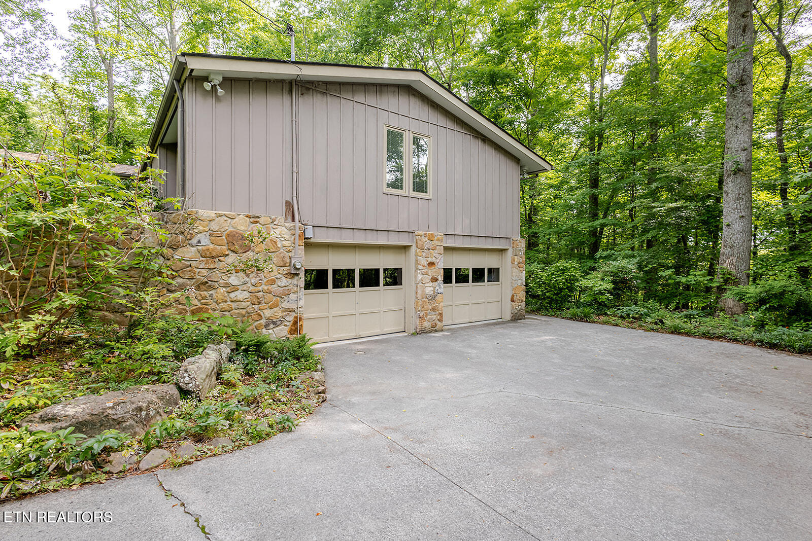 106 Newcrest Lane Oak Ridge TN 37830